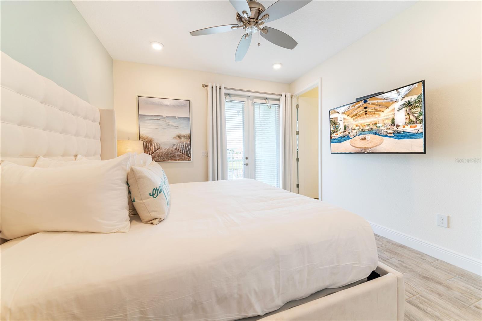 Image 13 of 87 For 8009 Surf Street