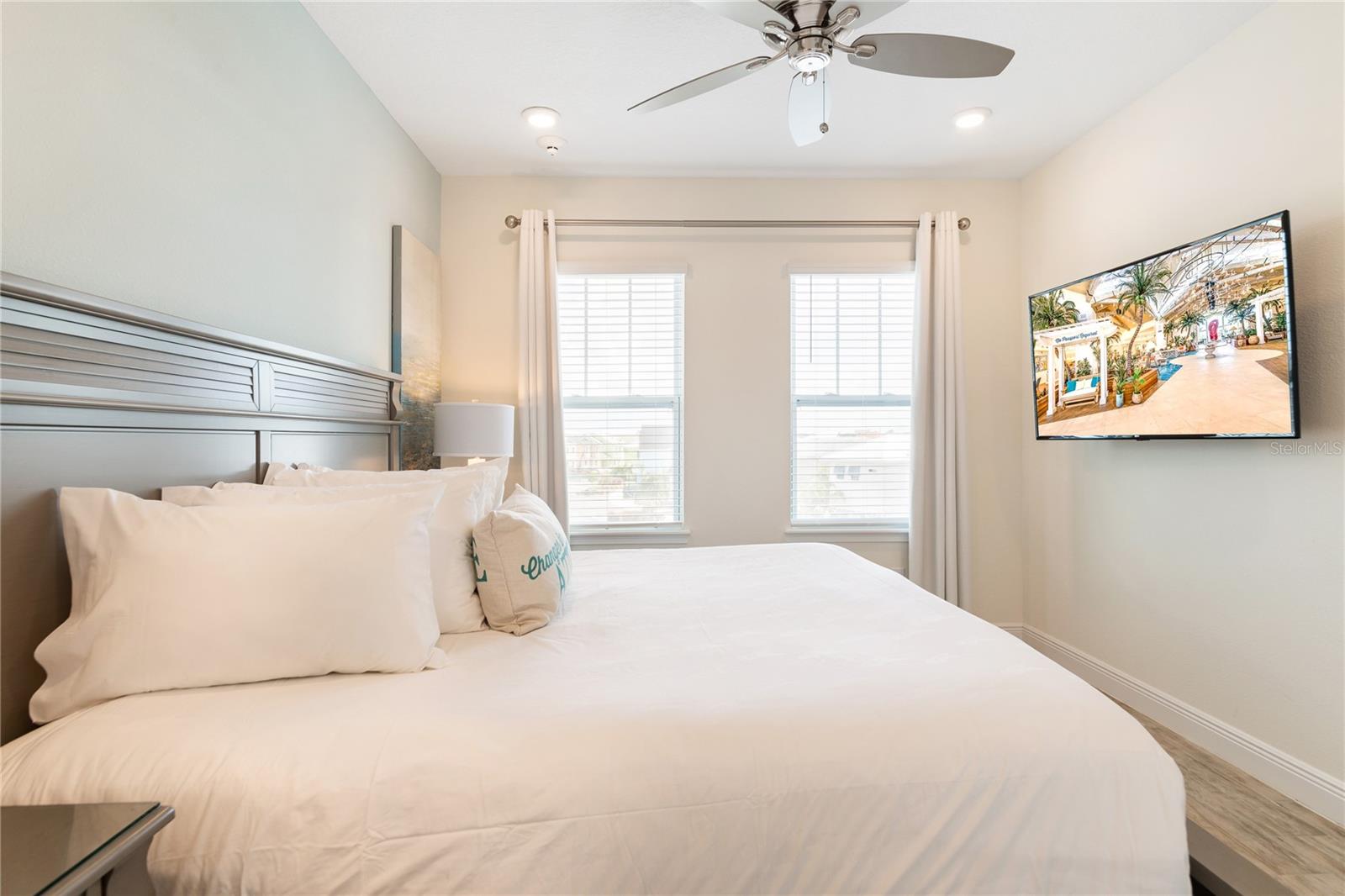 Image 25 of 87 For 8009 Surf Street