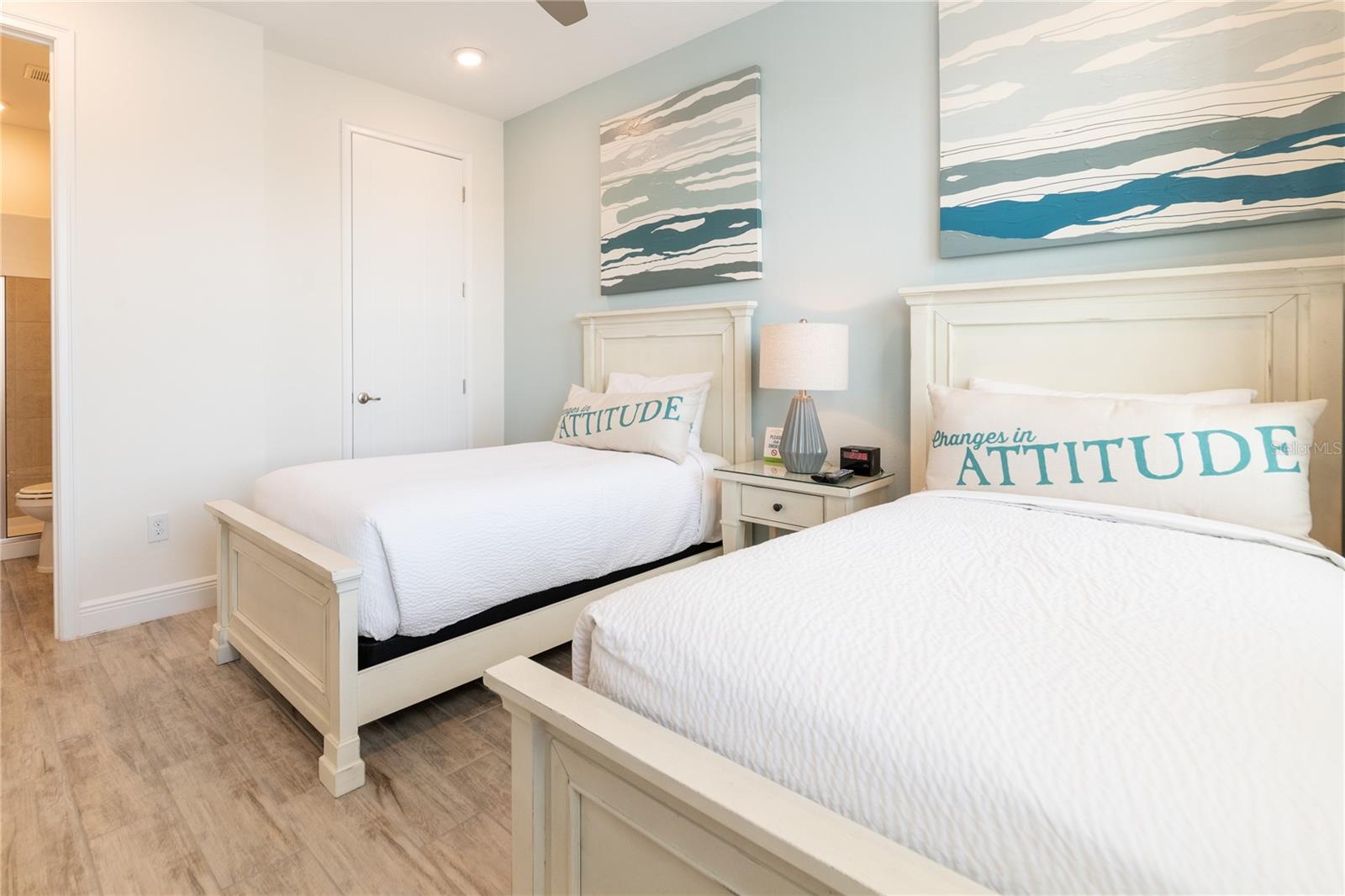 Image 28 of 87 For 8009 Surf Street