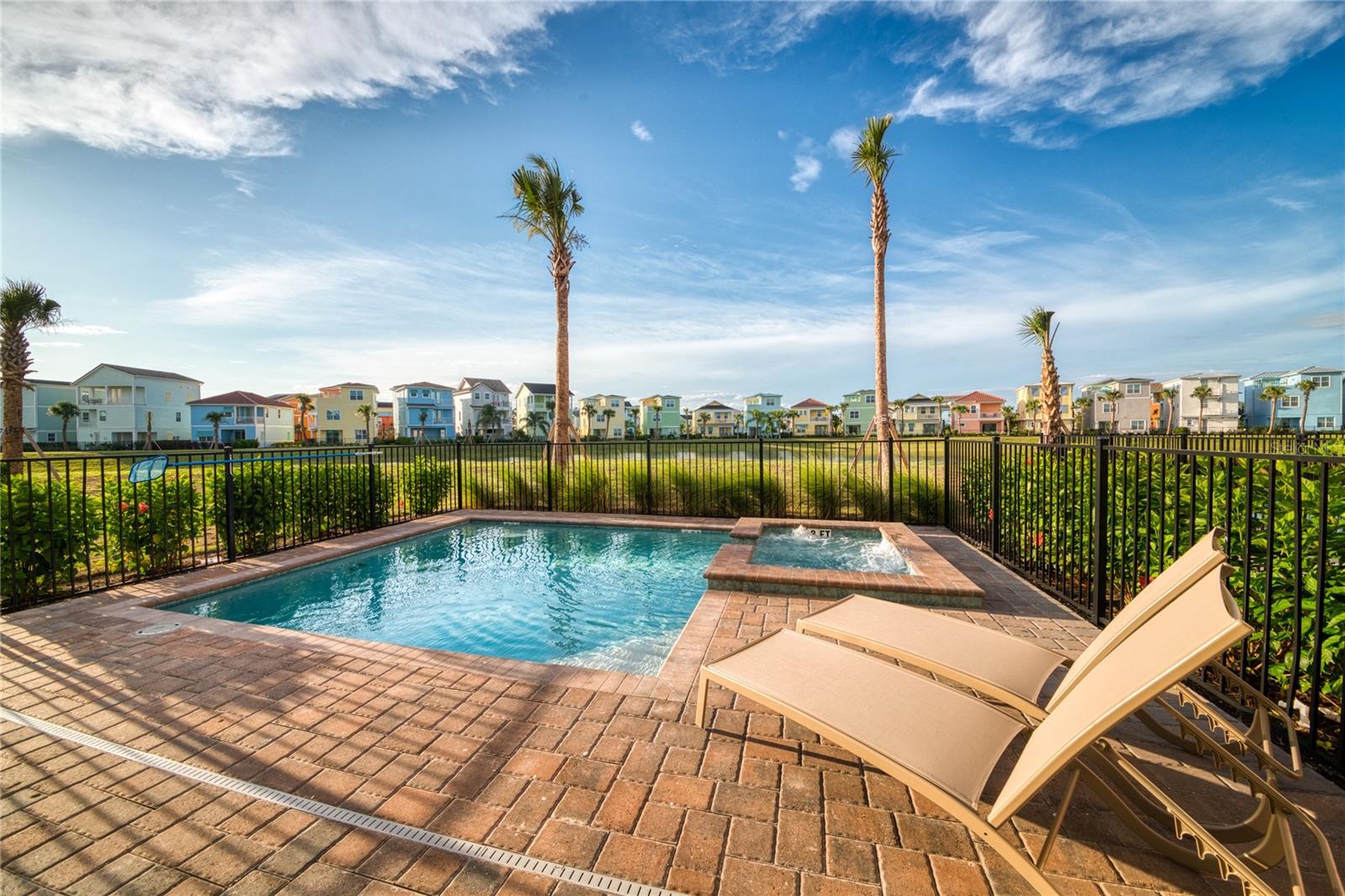 Image 5 of 87 For 8009 Surf Street