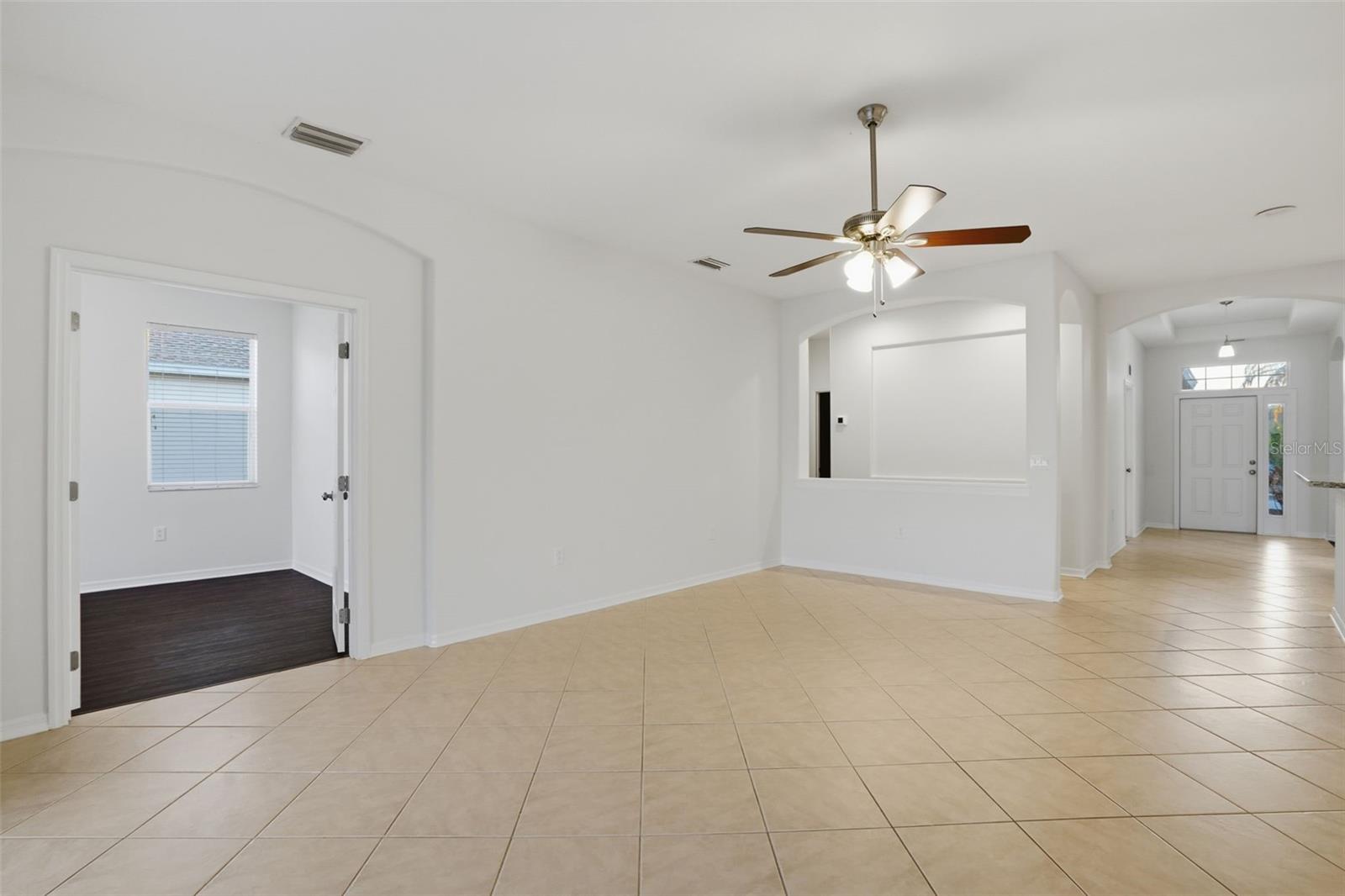 Image 11 of 34 For 15692 Lemon Fish Drive