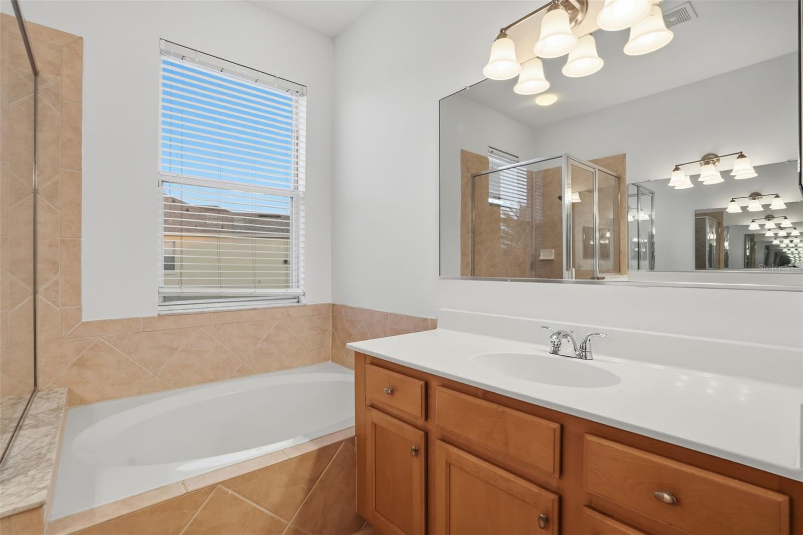 Image 28 of 34 For 15692 Lemon Fish Drive