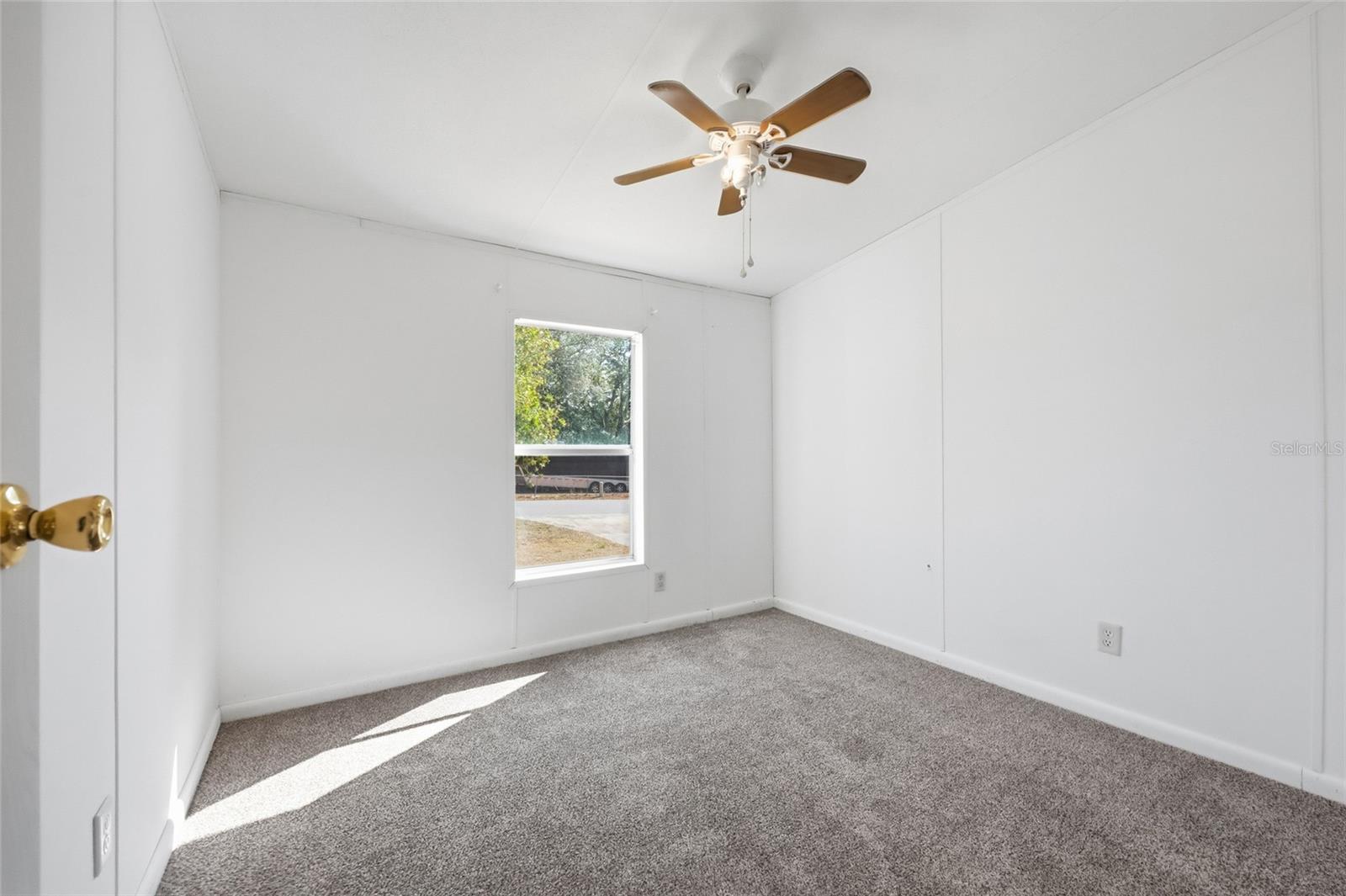 Image 15 of 37 For 17058 95 Th Court