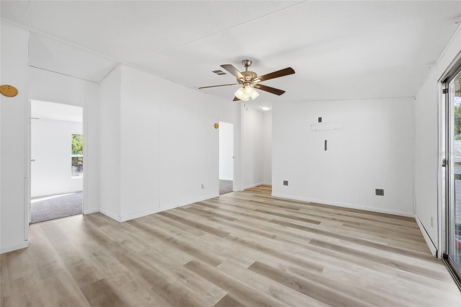 Image 19 of 37 For 17058 95 Th Court