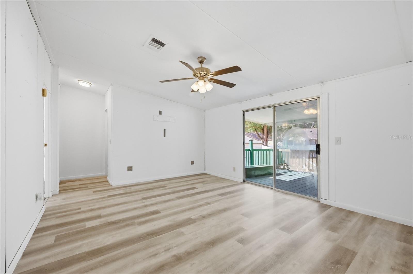 Image 22 of 37 For 17058 95 Th Court