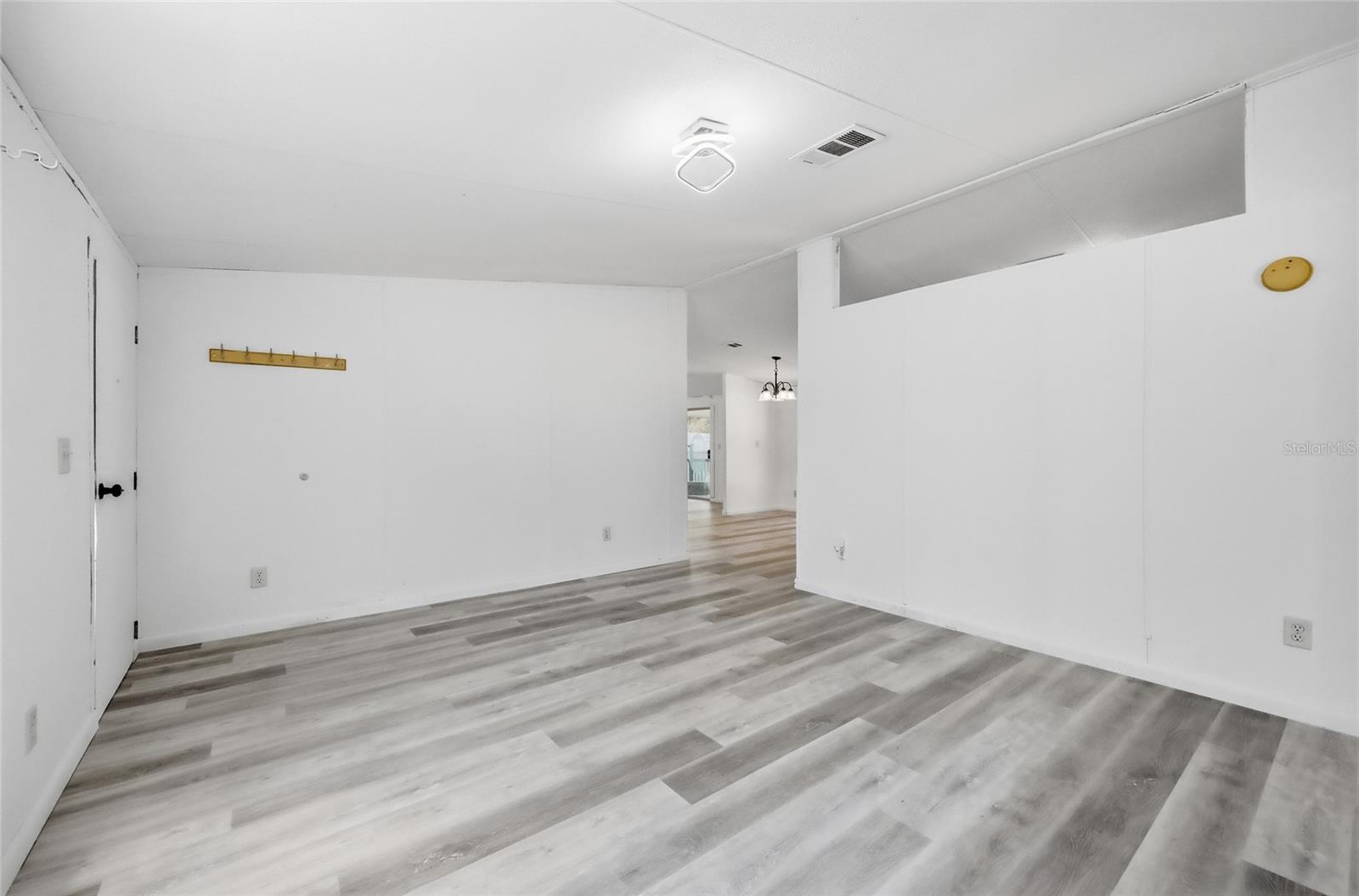 Image 23 of 37 For 17058 95 Th Court