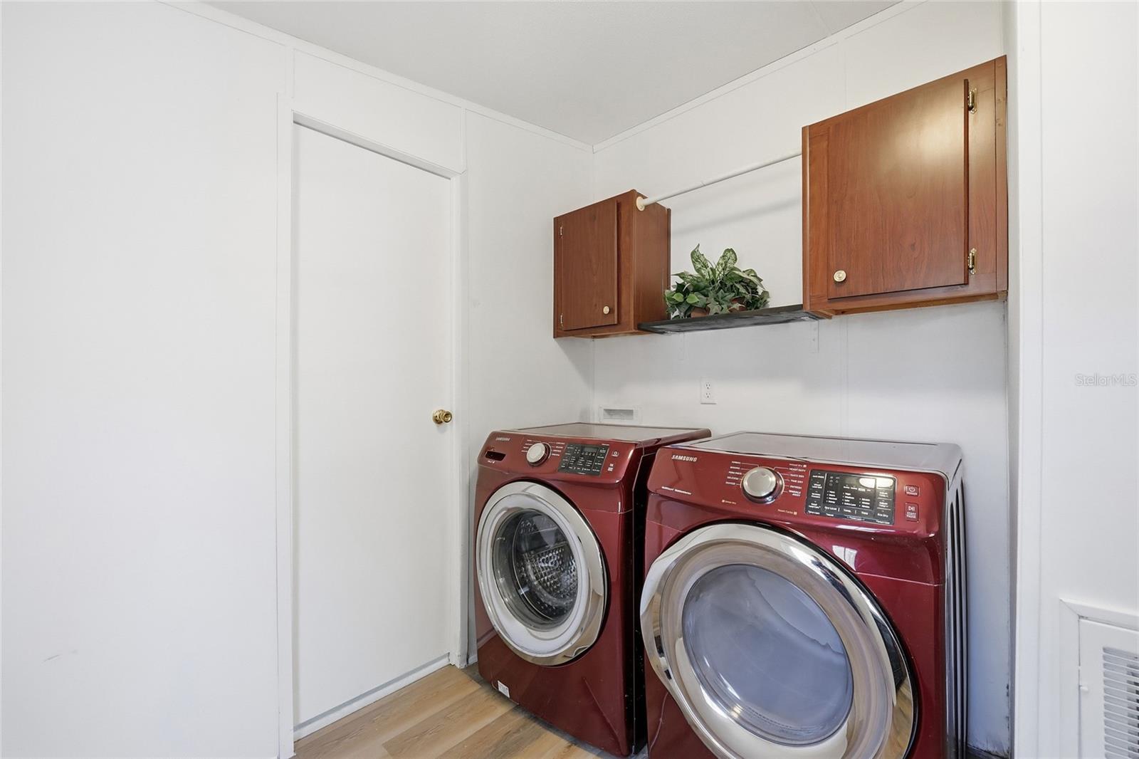 Image 25 of 37 For 17058 95 Th Court