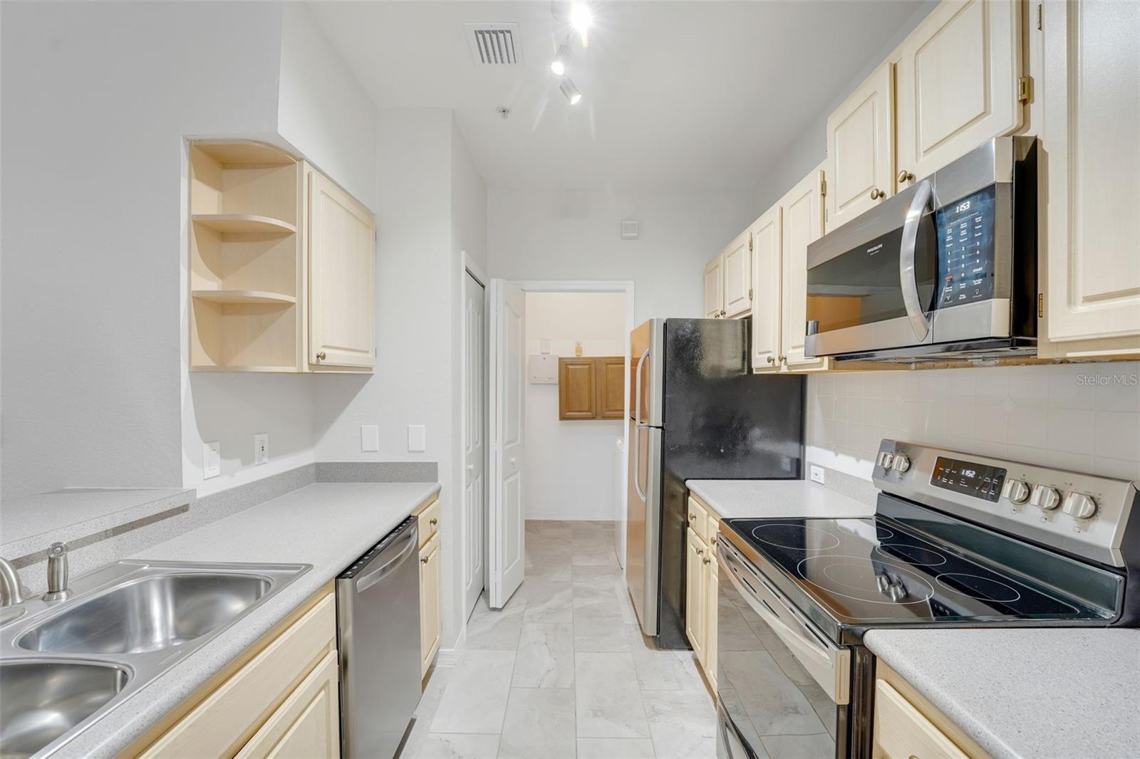 Image 6 of 19 For 2627 Maitland Crossing Way 109