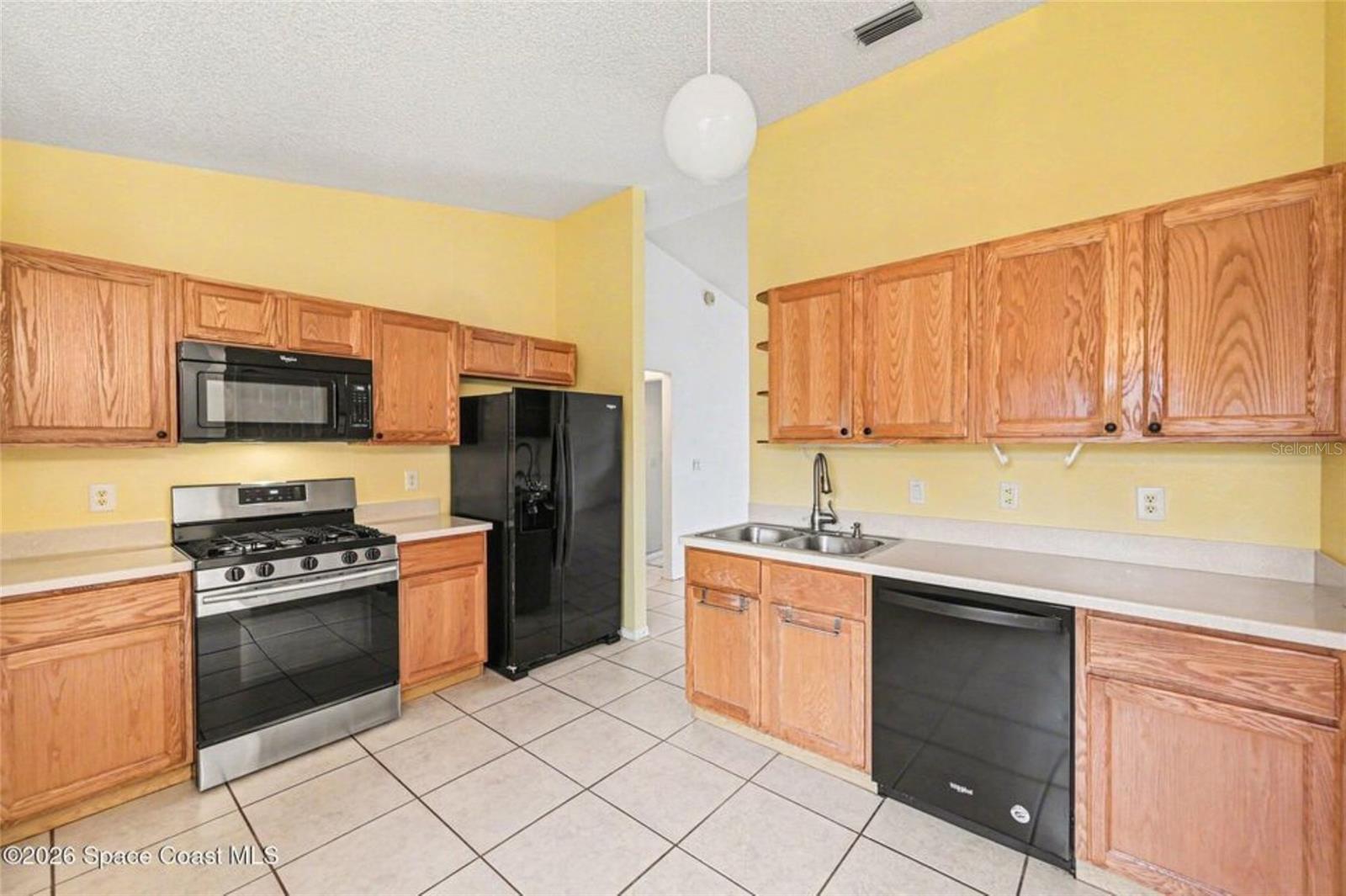 Image 12 of 27 For 1002 Jacaranda Circle