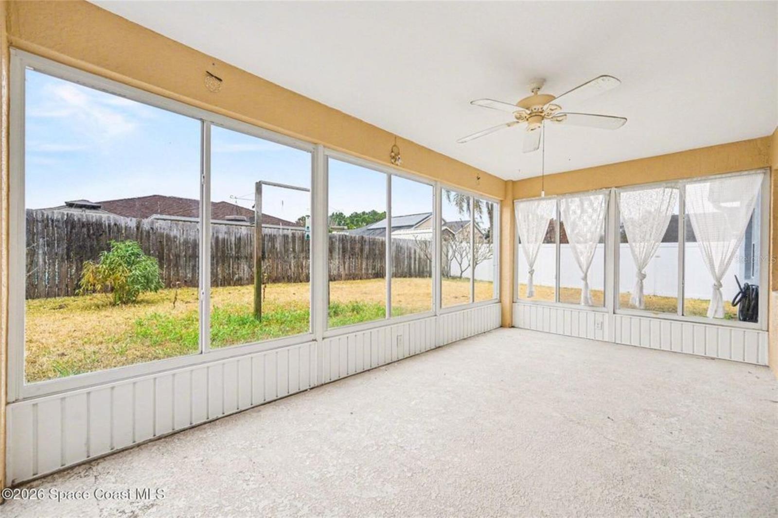 Image 13 of 27 For 1002 Jacaranda Circle