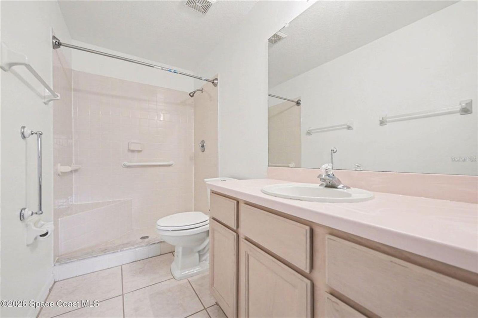 Image 18 of 27 For 1002 Jacaranda Circle