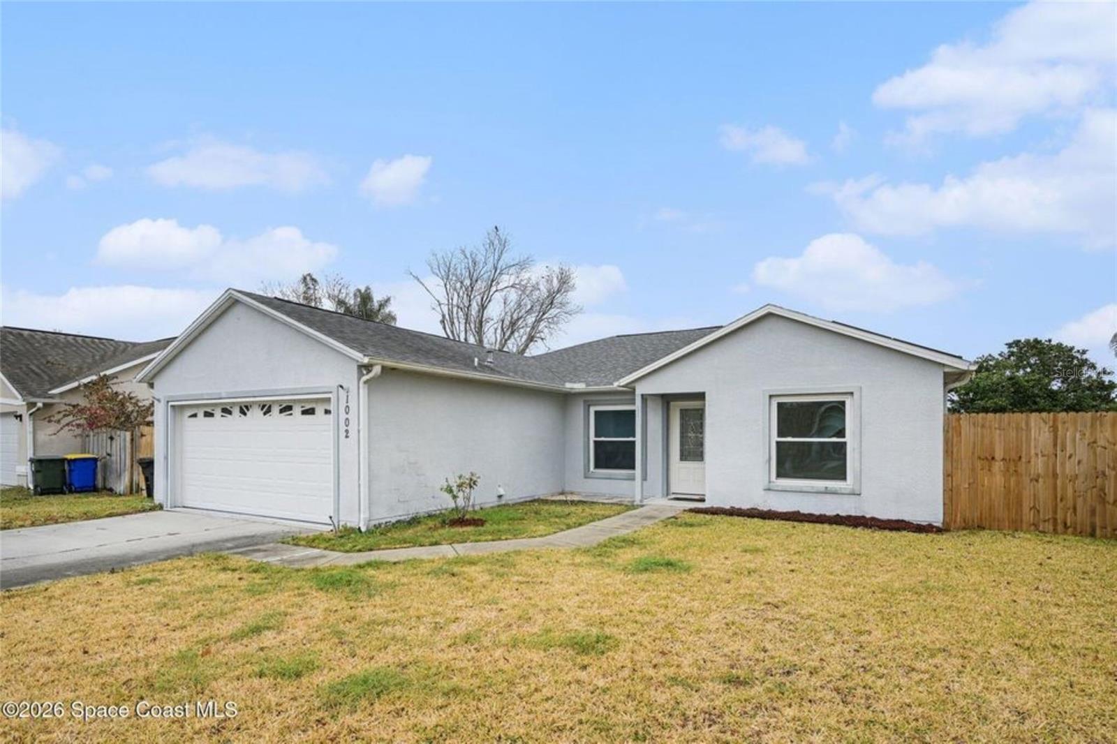 Image 4 of 27 For 1002 Jacaranda Circle