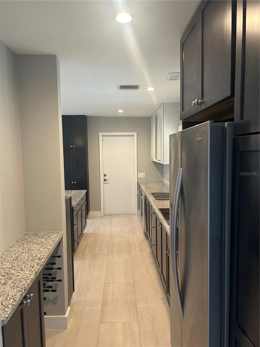 Image 11 of 52 For 1725 Mosher Drive