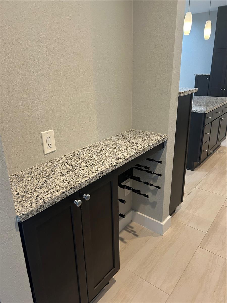 Image 14 of 52 For 1725 Mosher Drive