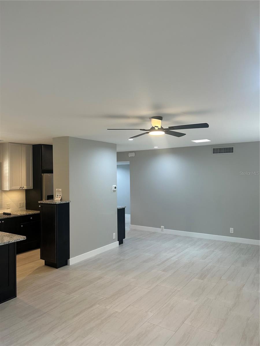 Image 24 of 52 For 1725 Mosher Drive