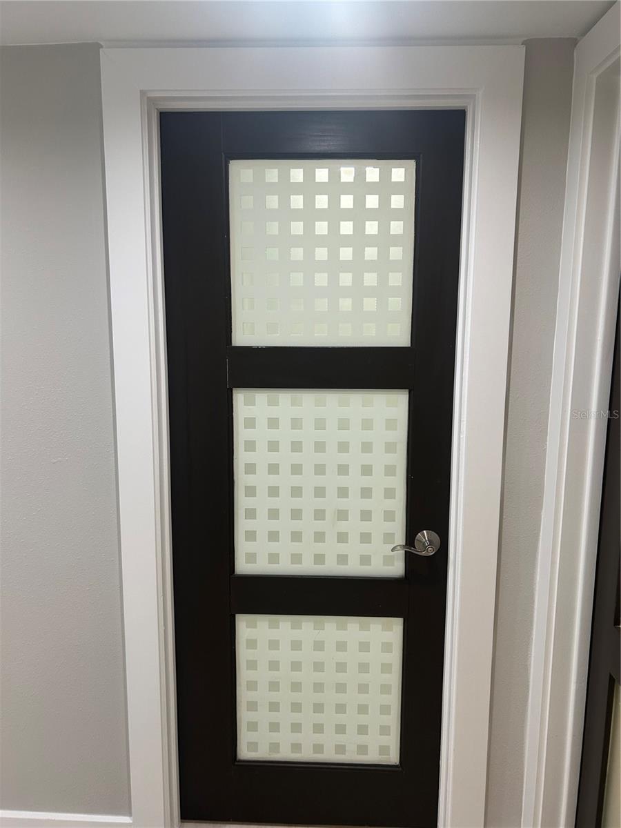 Image 27 of 52 For 1725 Mosher Drive