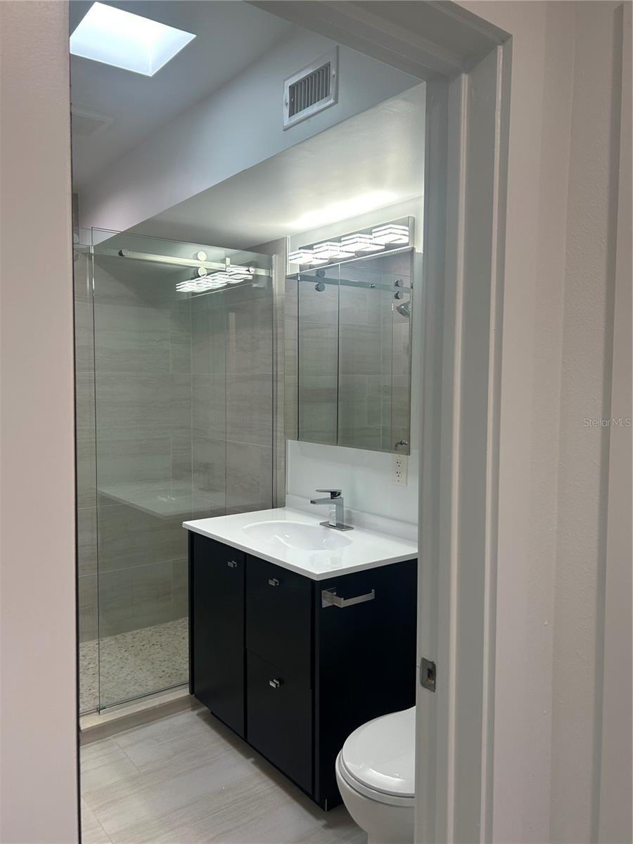 Image 32 of 52 For 1725 Mosher Drive