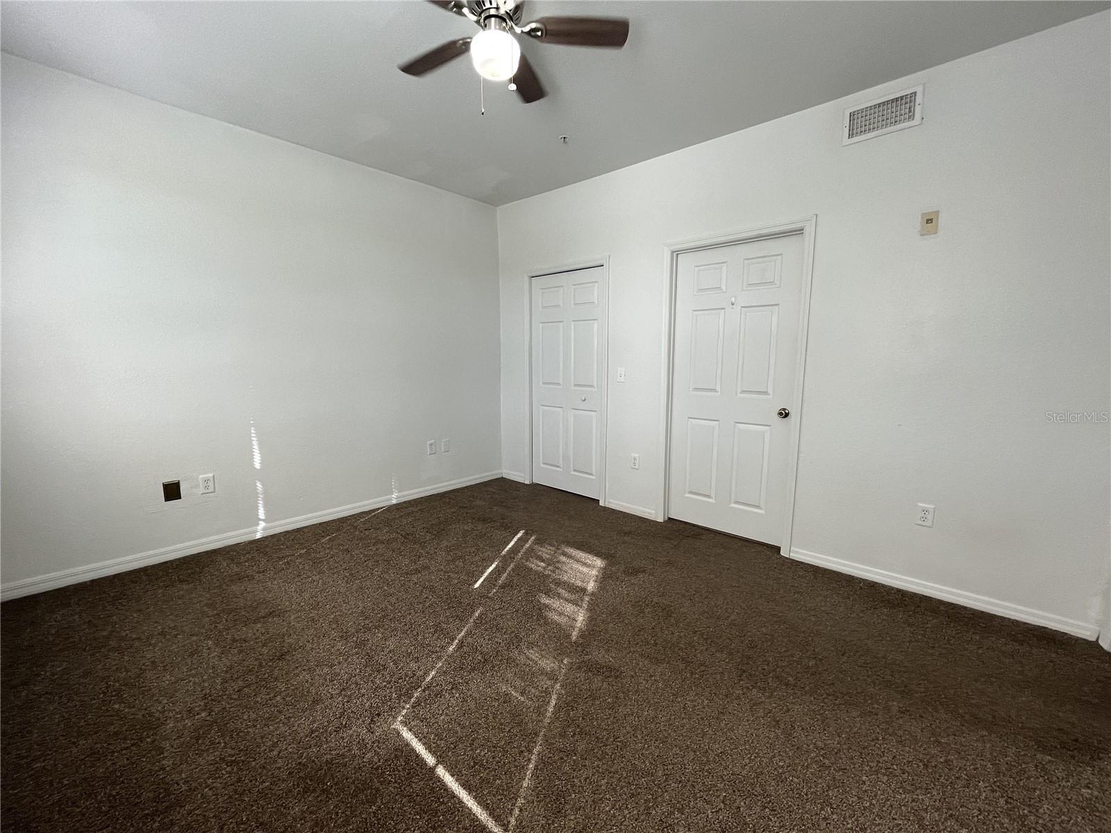 Image 19 of 29 For 3428 Soho Street B06