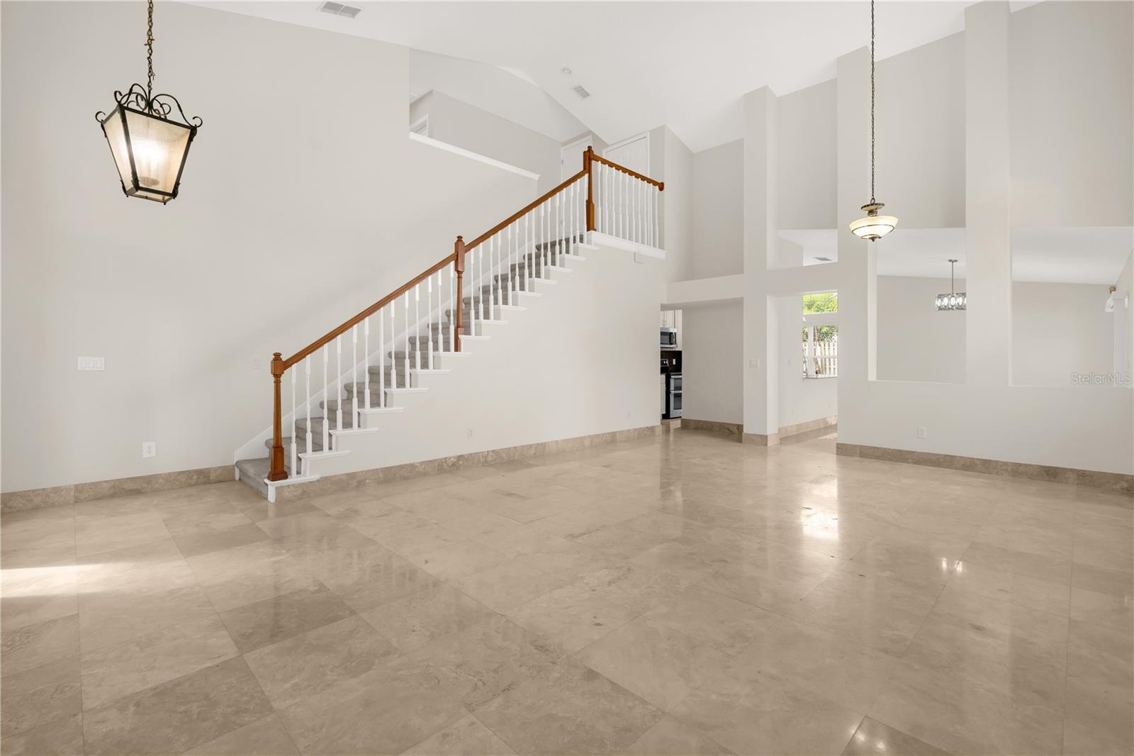 Image 4 of 25 For 10218 Facet Court