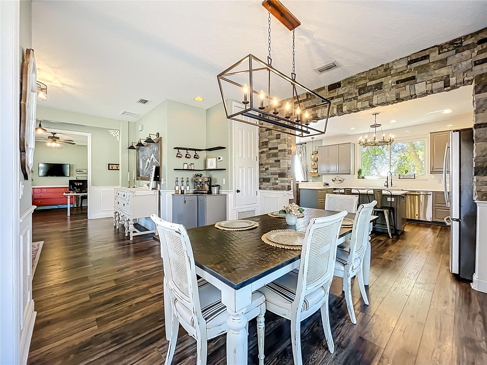 Image 16 of 99 For 1422 5th  