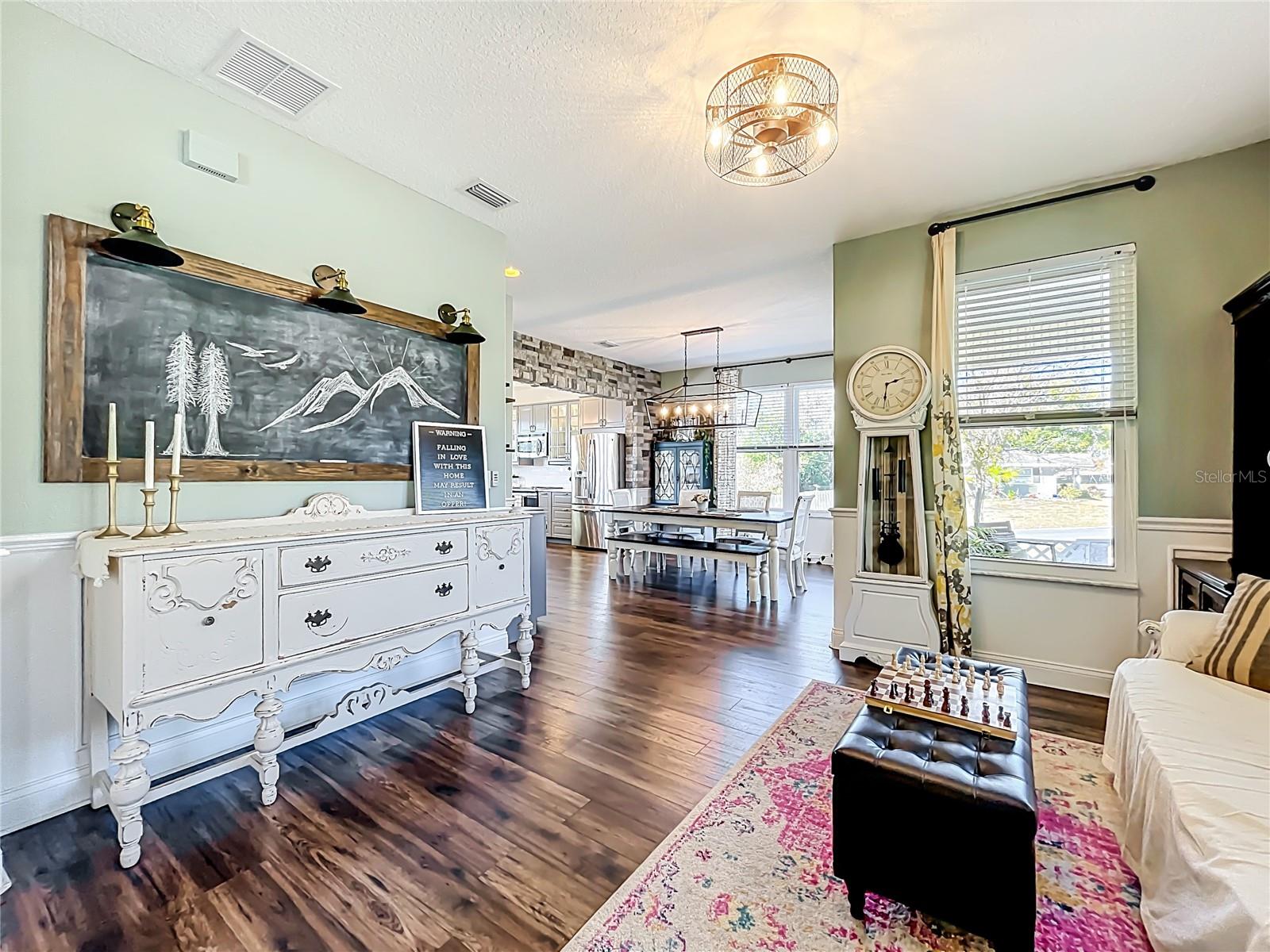 Image 18 of 99 For 1422 5th  