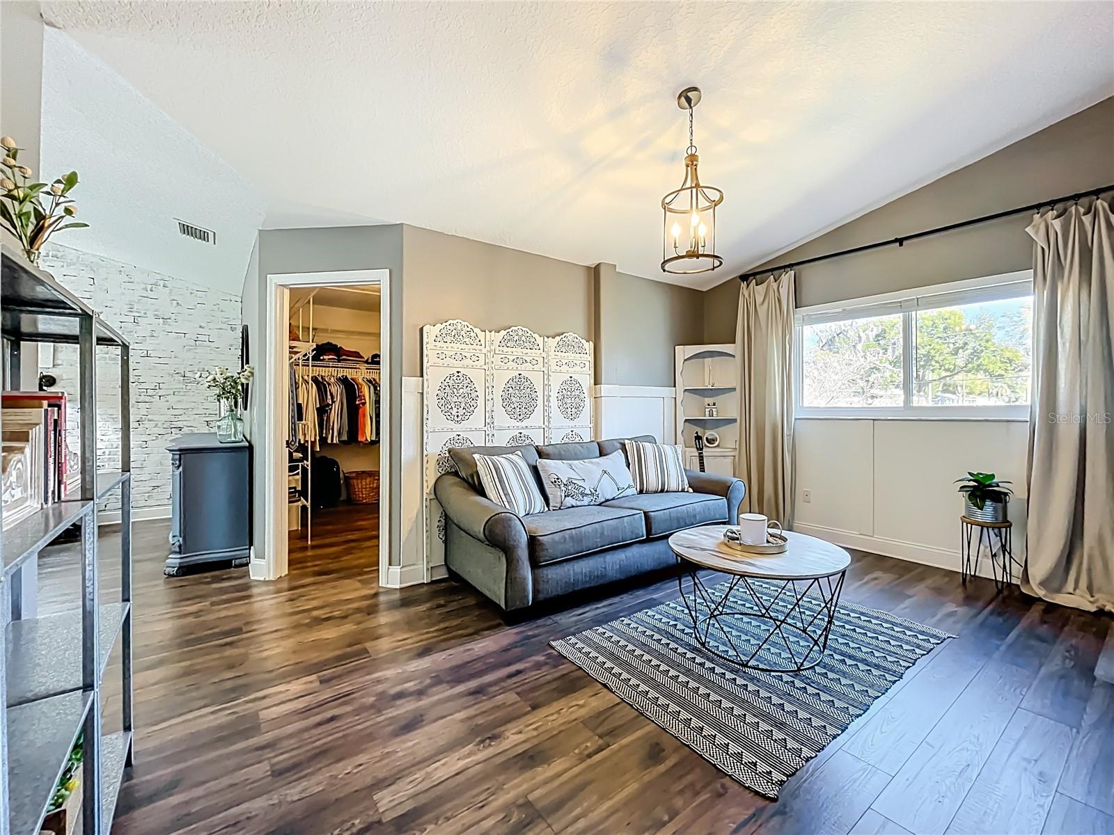 Image 37 of 99 For 1422 5th  