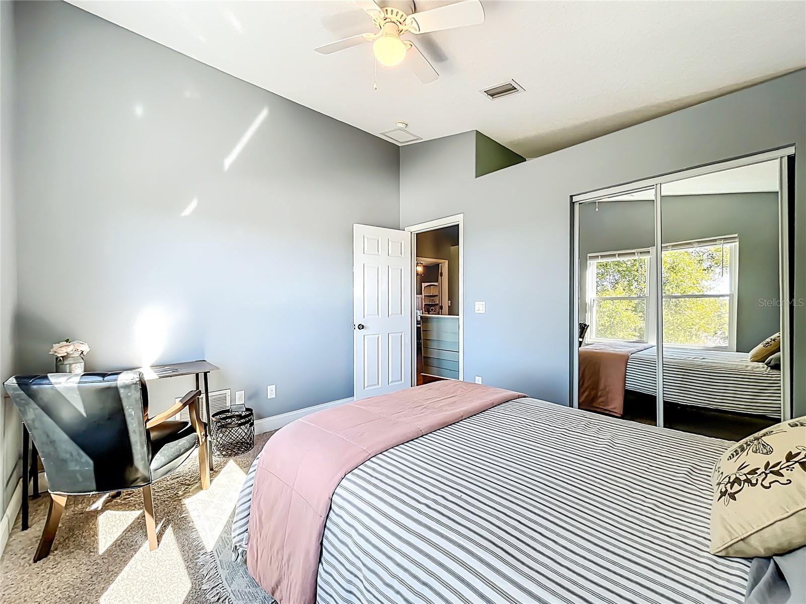 Image 59 of 99 For 1422 5th  