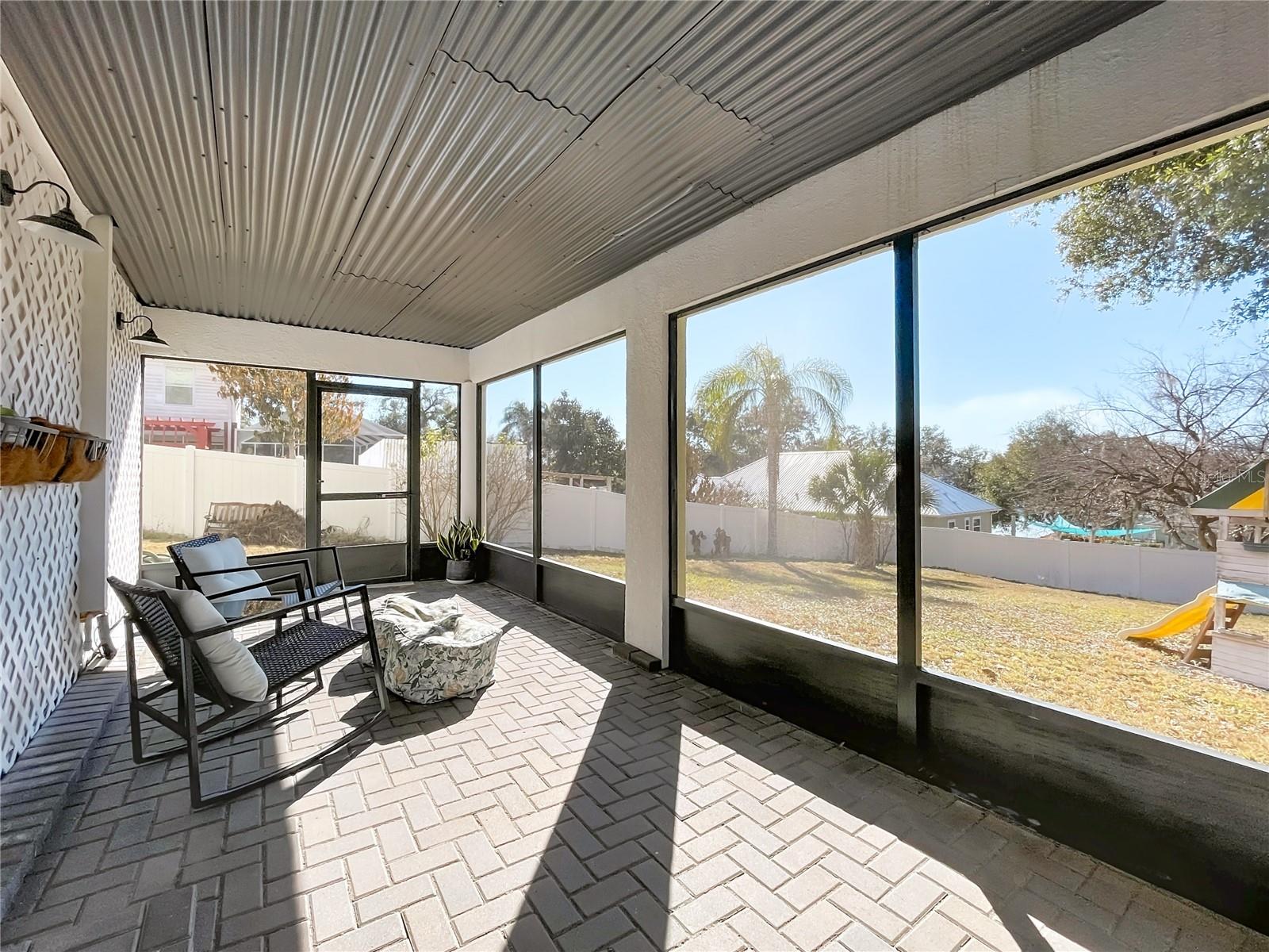 Image 73 of 99 For 1422 5th  