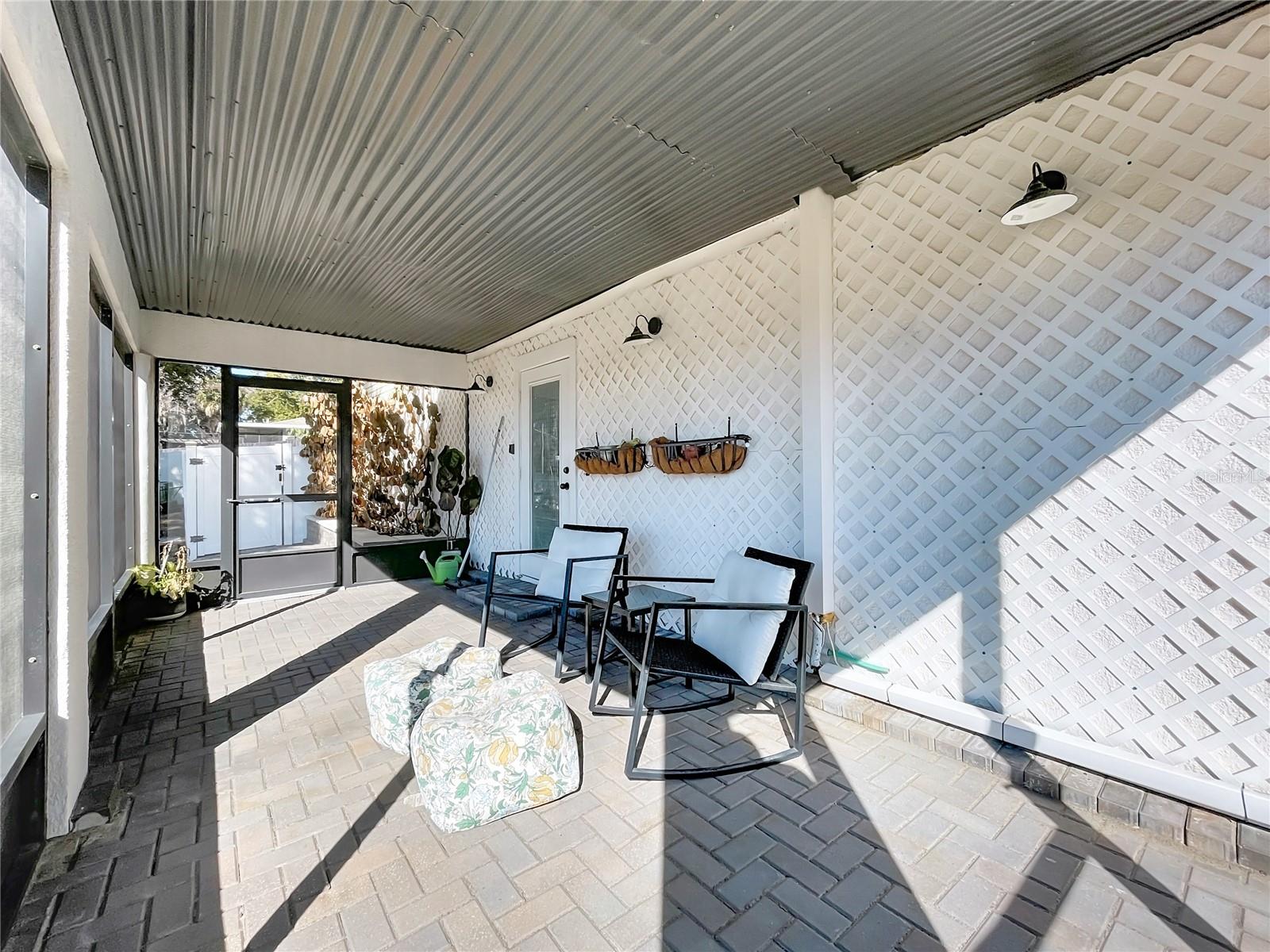 Image 75 of 99 For 1422 5th  