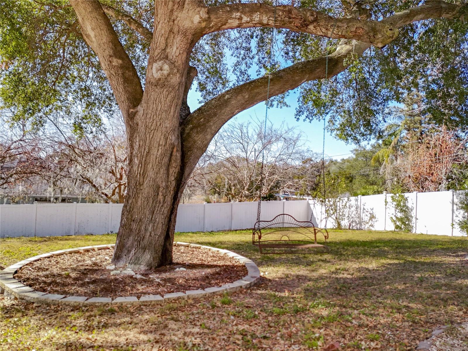 Image 79 of 99 For 1422 5th  