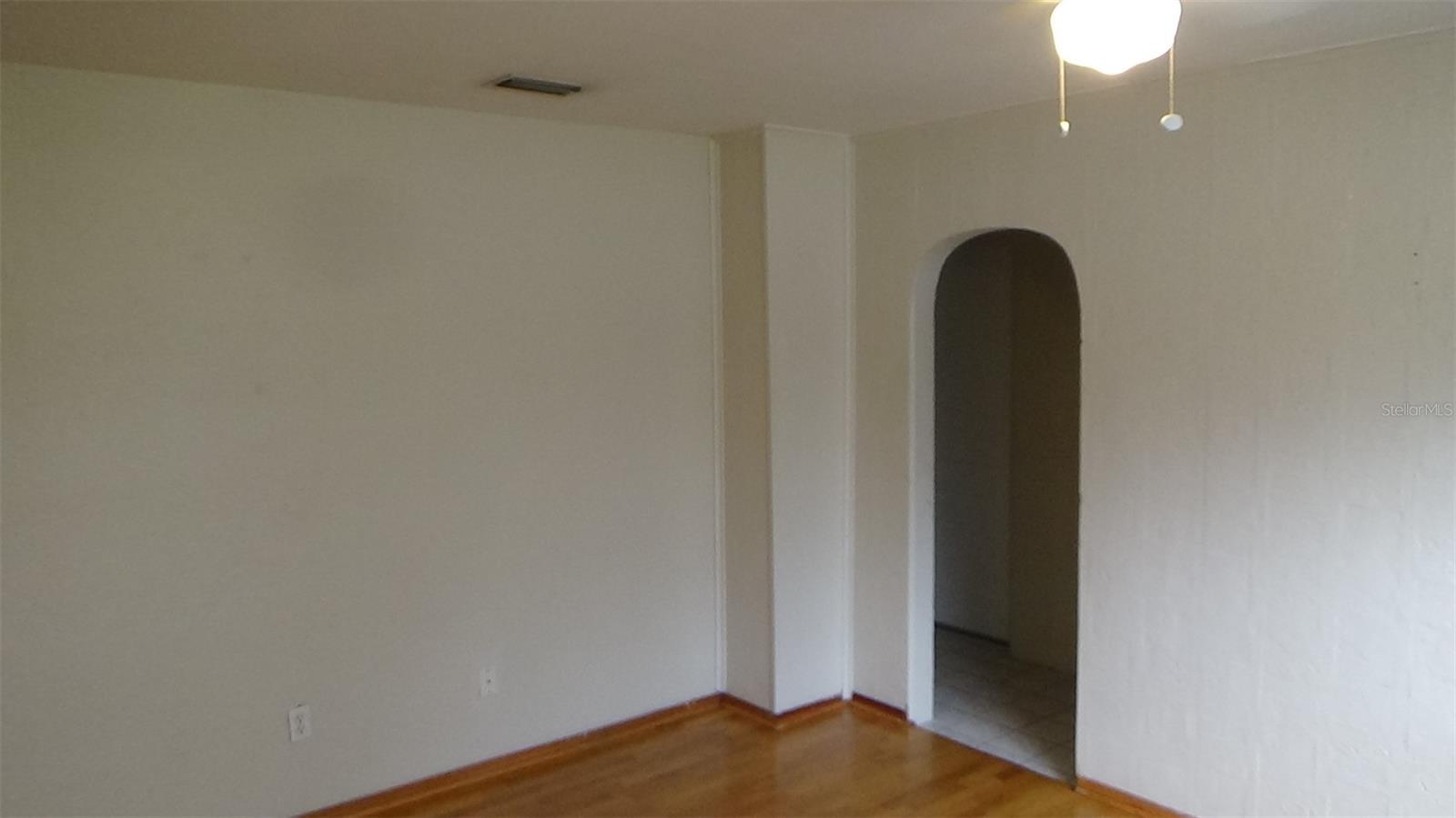 Image 4 of 18 For 1921 Stanley Street