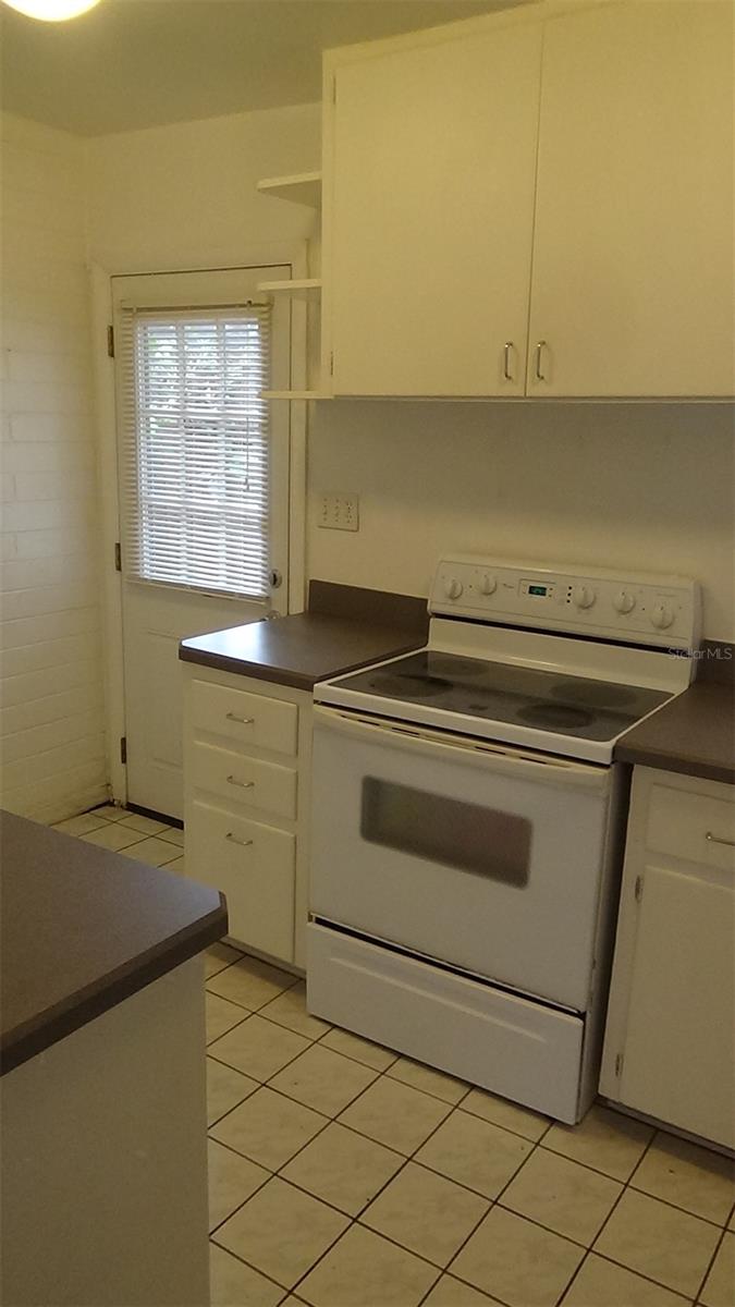 Image 7 of 18 For 1921 Stanley Street