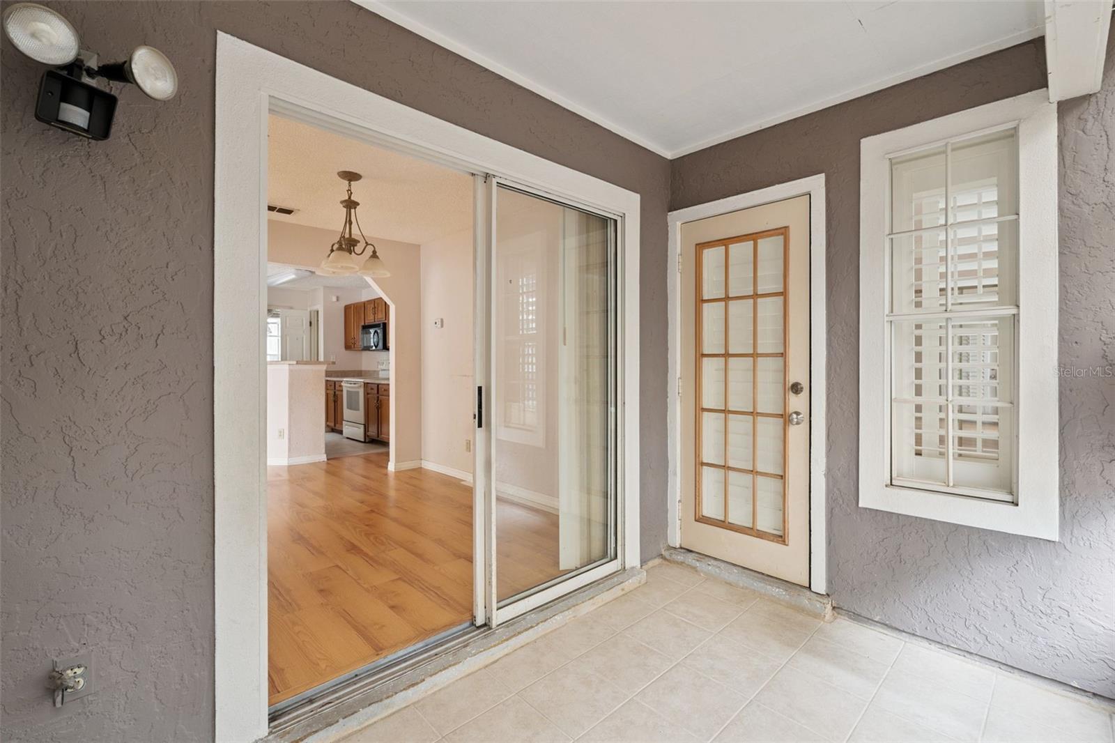 Image 14 of 14 For 975 Northern Dancer Way 101