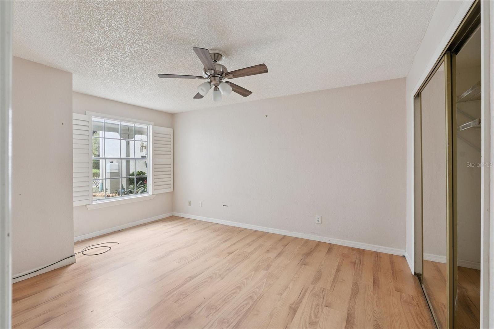 Image 9 of 14 For 975 Northern Dancer Way 101