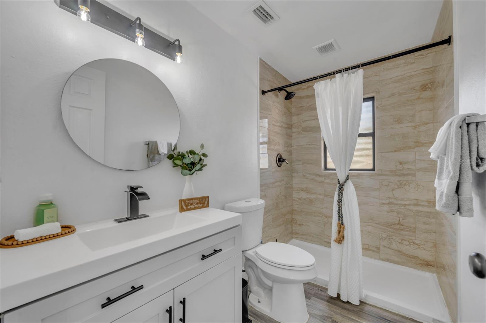 Image 15 of 24 For 1307 Shepherd Avenue