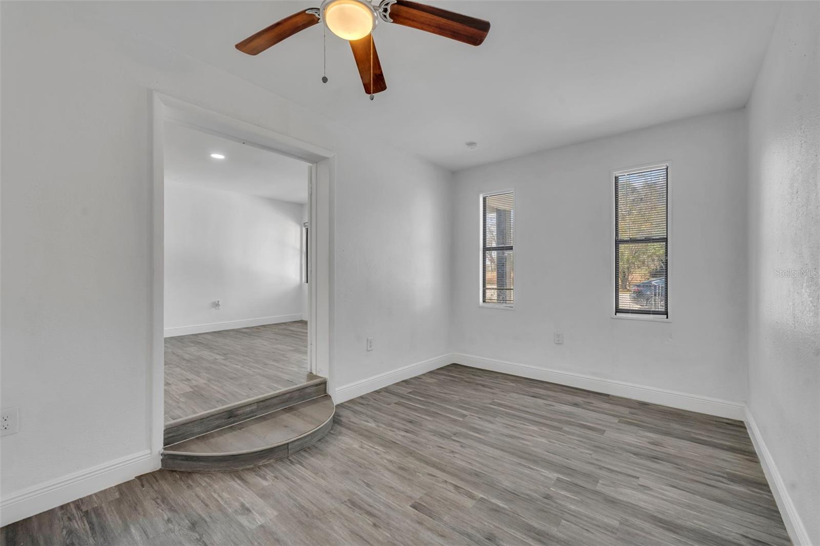 Image 18 of 24 For 1307 Shepherd Avenue