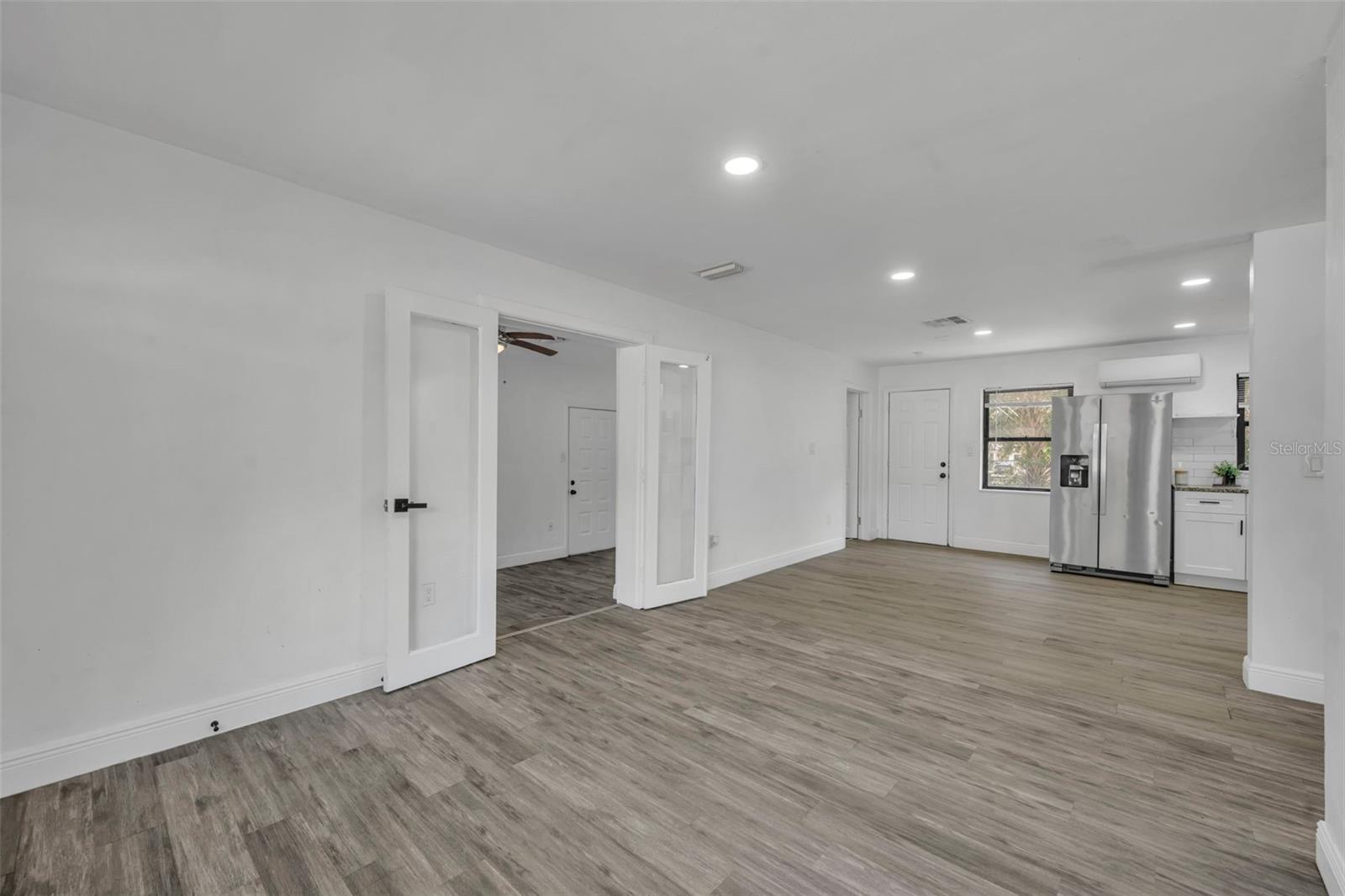 Image 5 of 24 For 1307 Shepherd Avenue