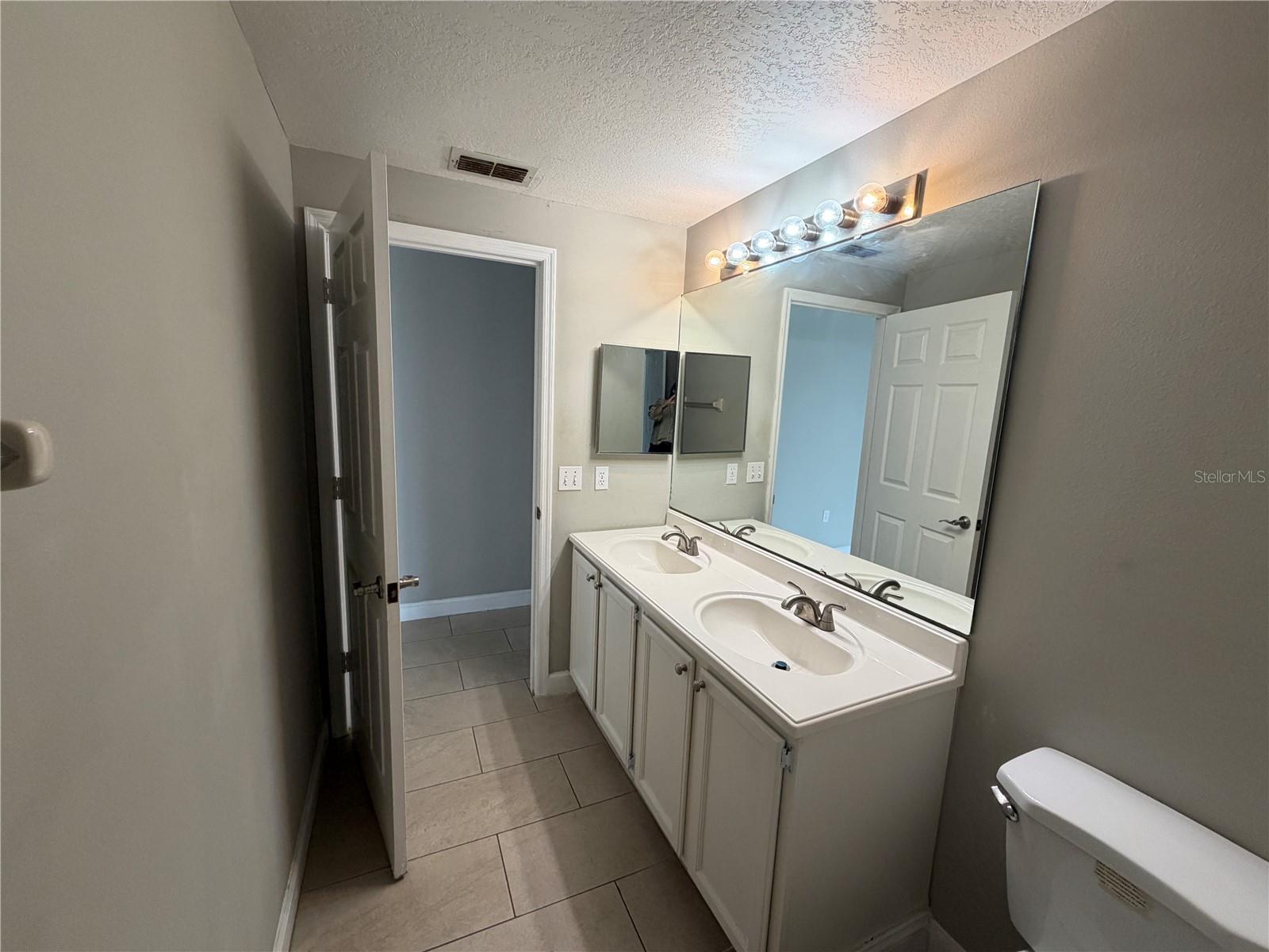 Image 9 of 23 For 2829 Middleton Circle