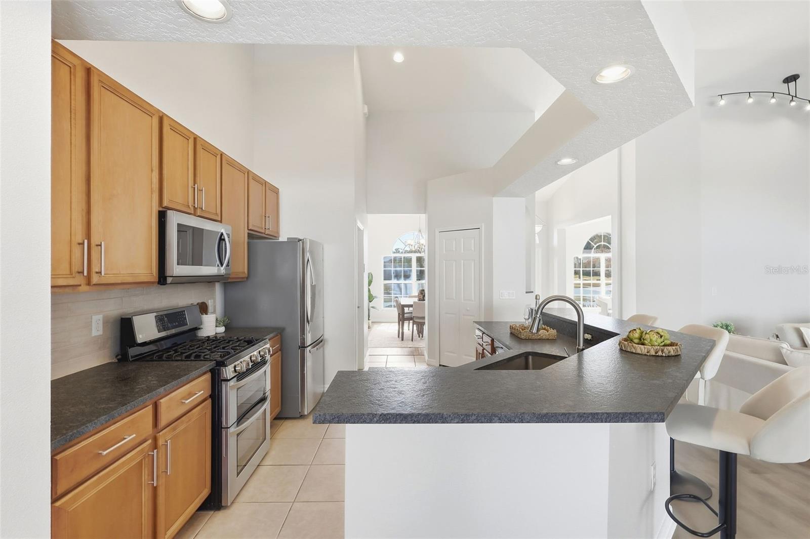 Image 14 of 59 For 101 Oak Haven Circle