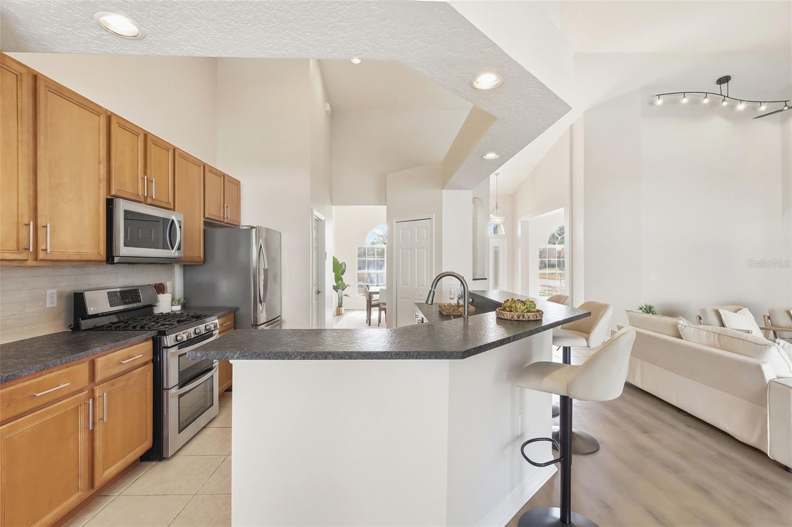 Image 16 of 59 For 101 Oak Haven Circle