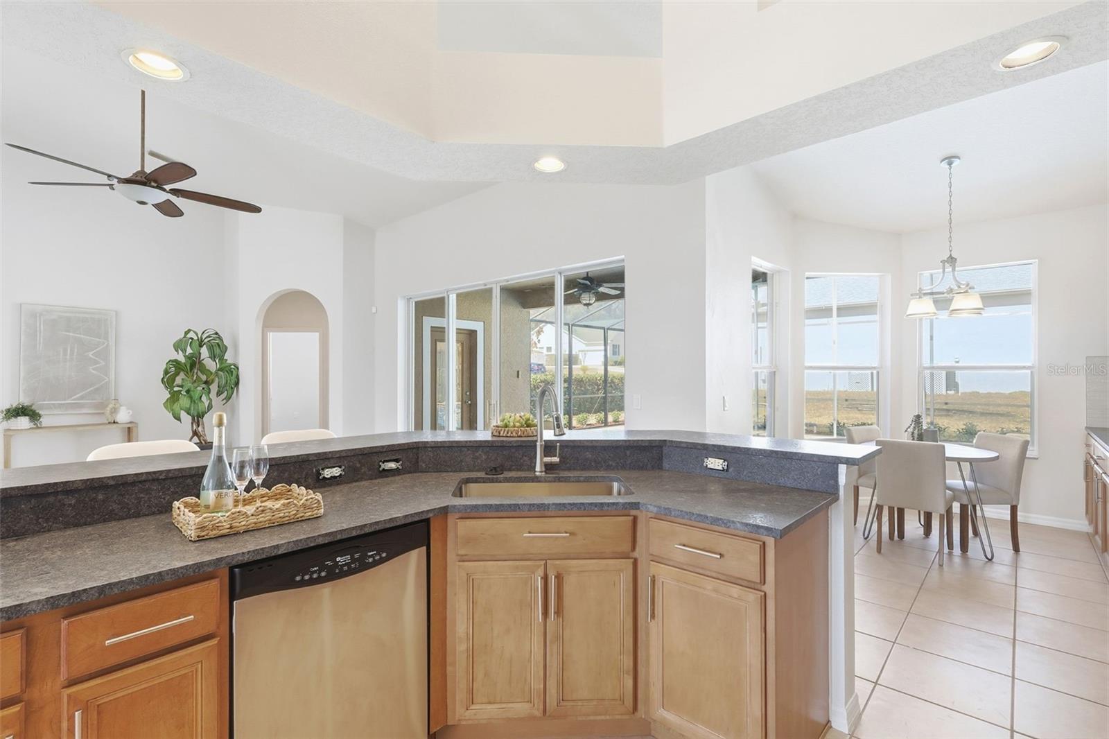 Image 17 of 59 For 101 Oak Haven Circle