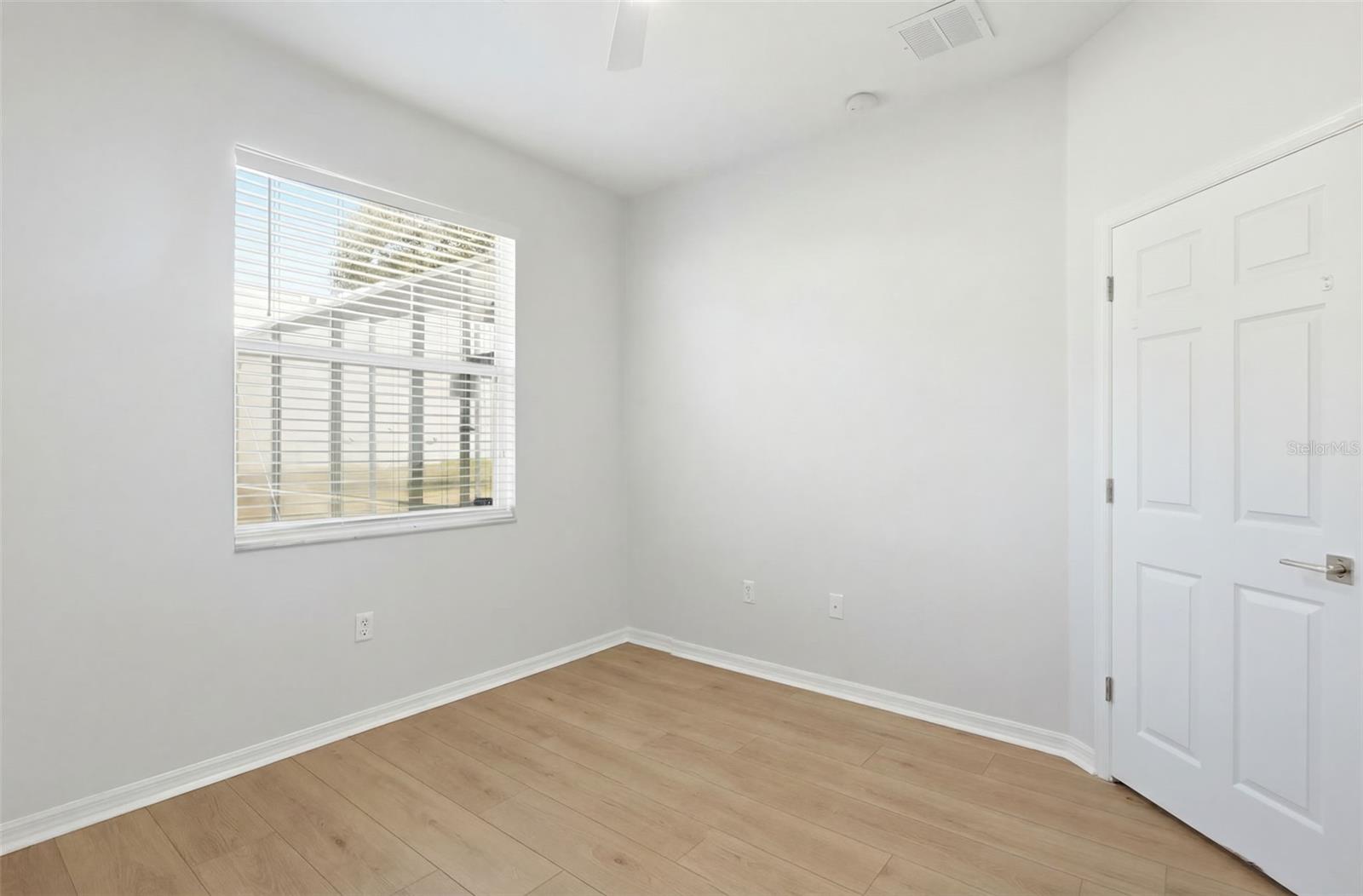 Image 36 of 59 For 101 Oak Haven Circle