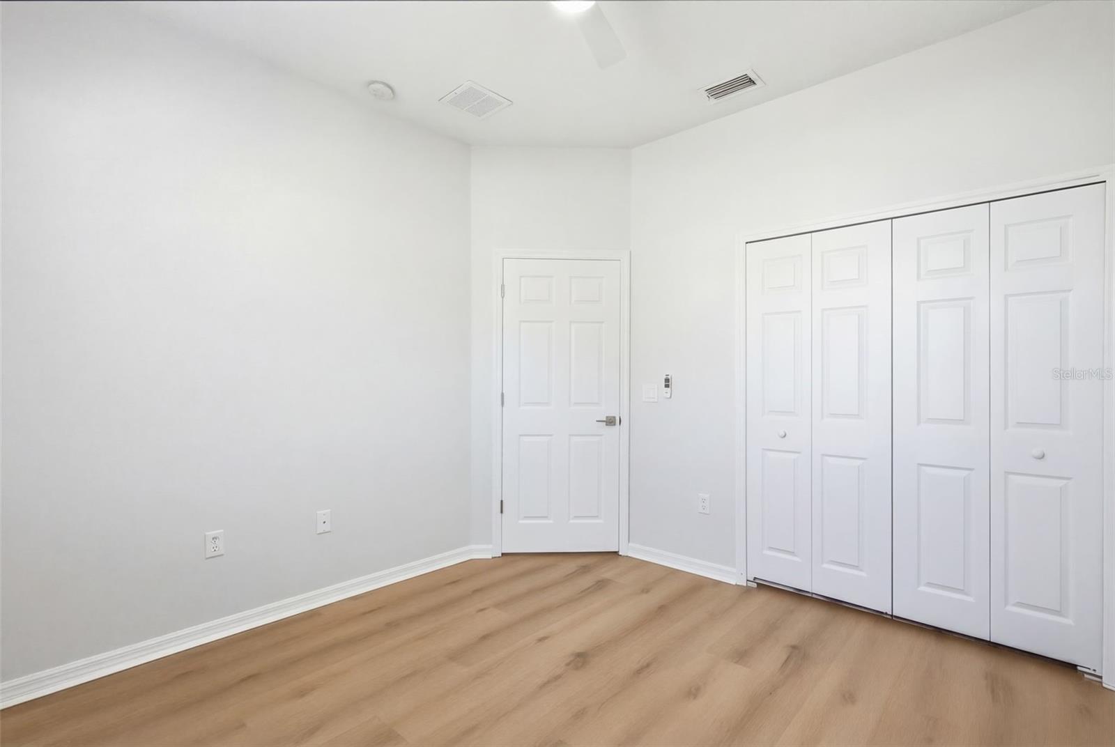 Image 37 of 59 For 101 Oak Haven Circle