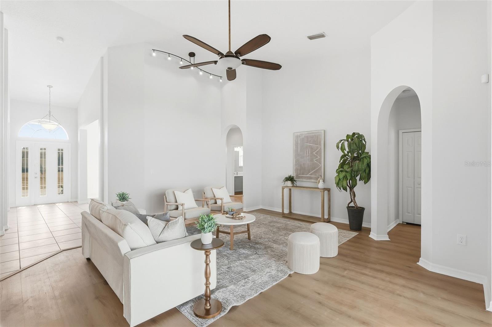 Image 8 of 59 For 101 Oak Haven Circle