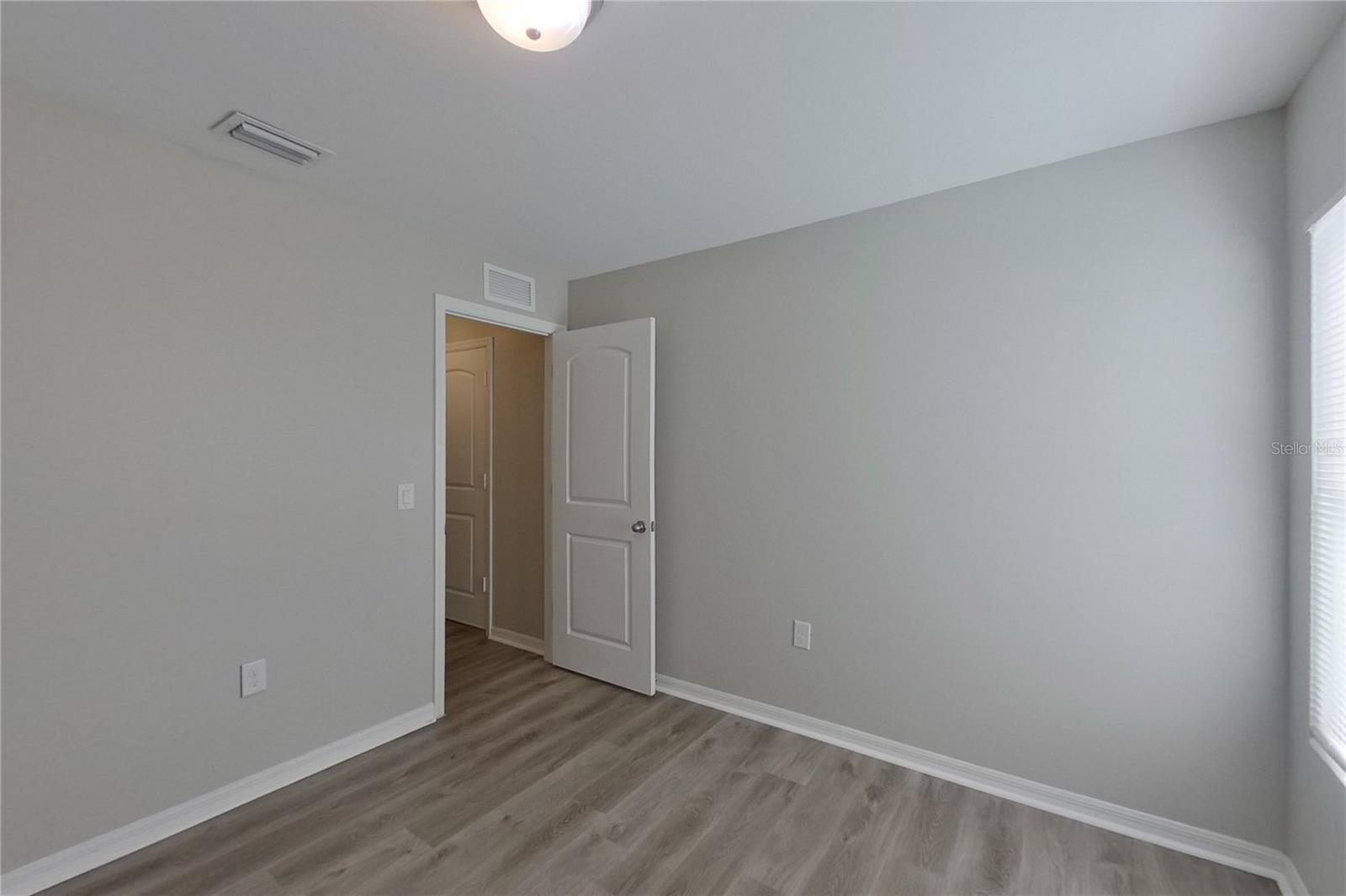 Image 8 of 20 For 315 25th Terrace