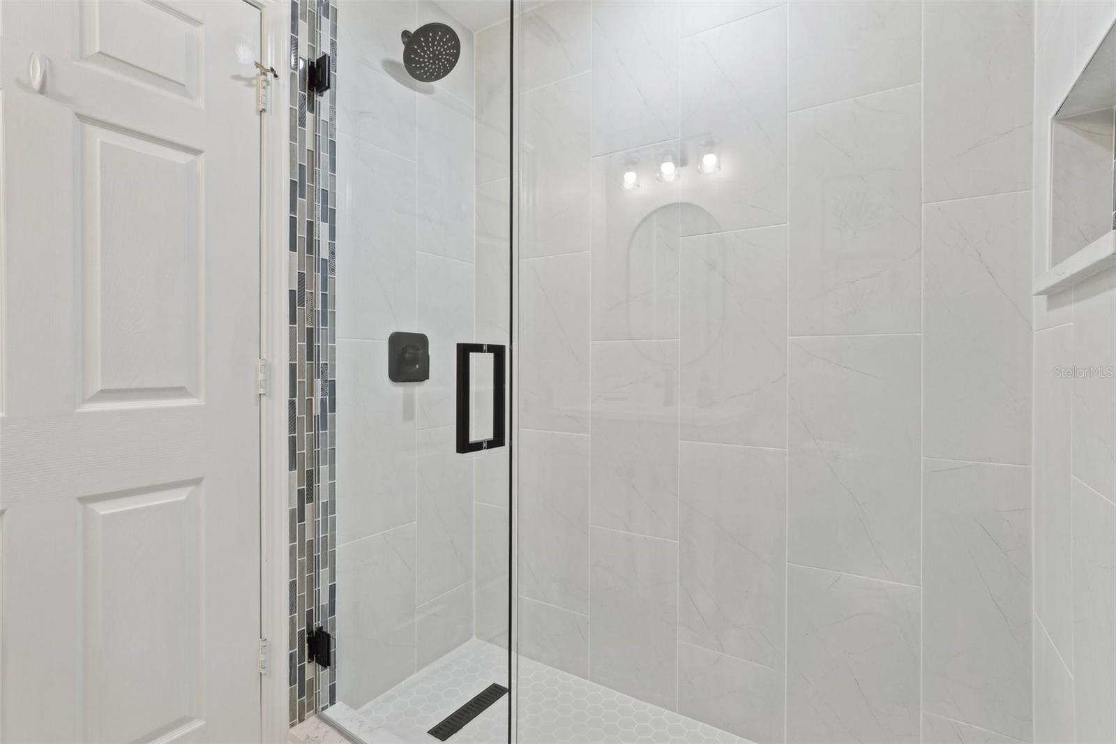 Image 18 of 42 For 4650 Links Village Drive B103