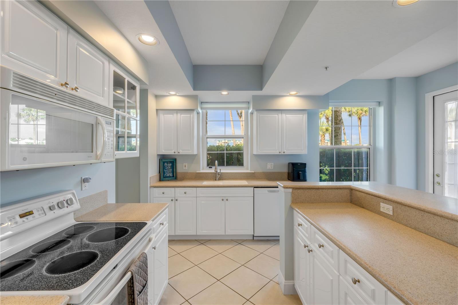 Image 19 of 42 For 4650 Links Village Drive B103