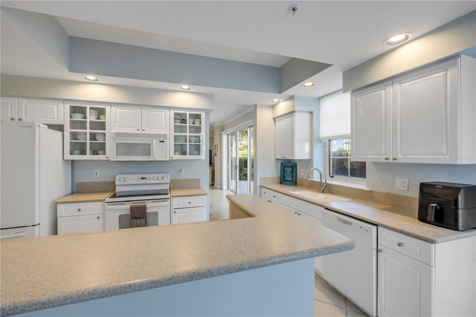 Image 23 of 42 For 4650 Links Village Drive B103