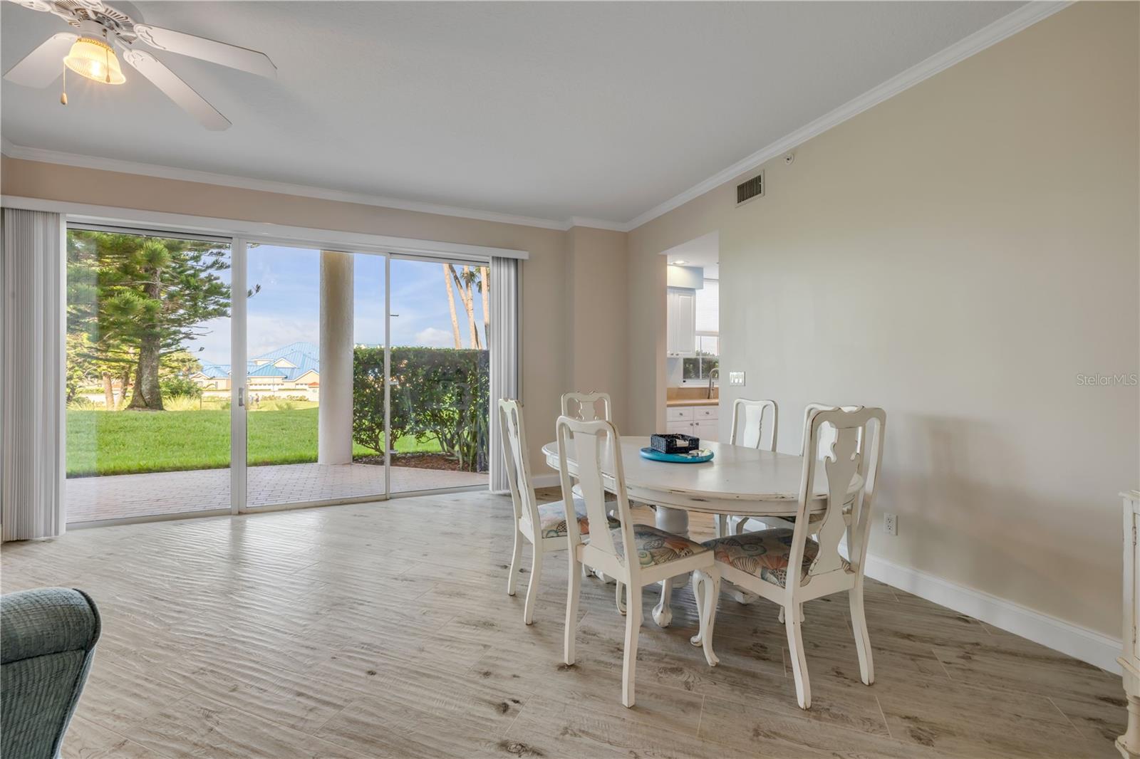 Image 5 of 42 For 4650 Links Village Drive B103