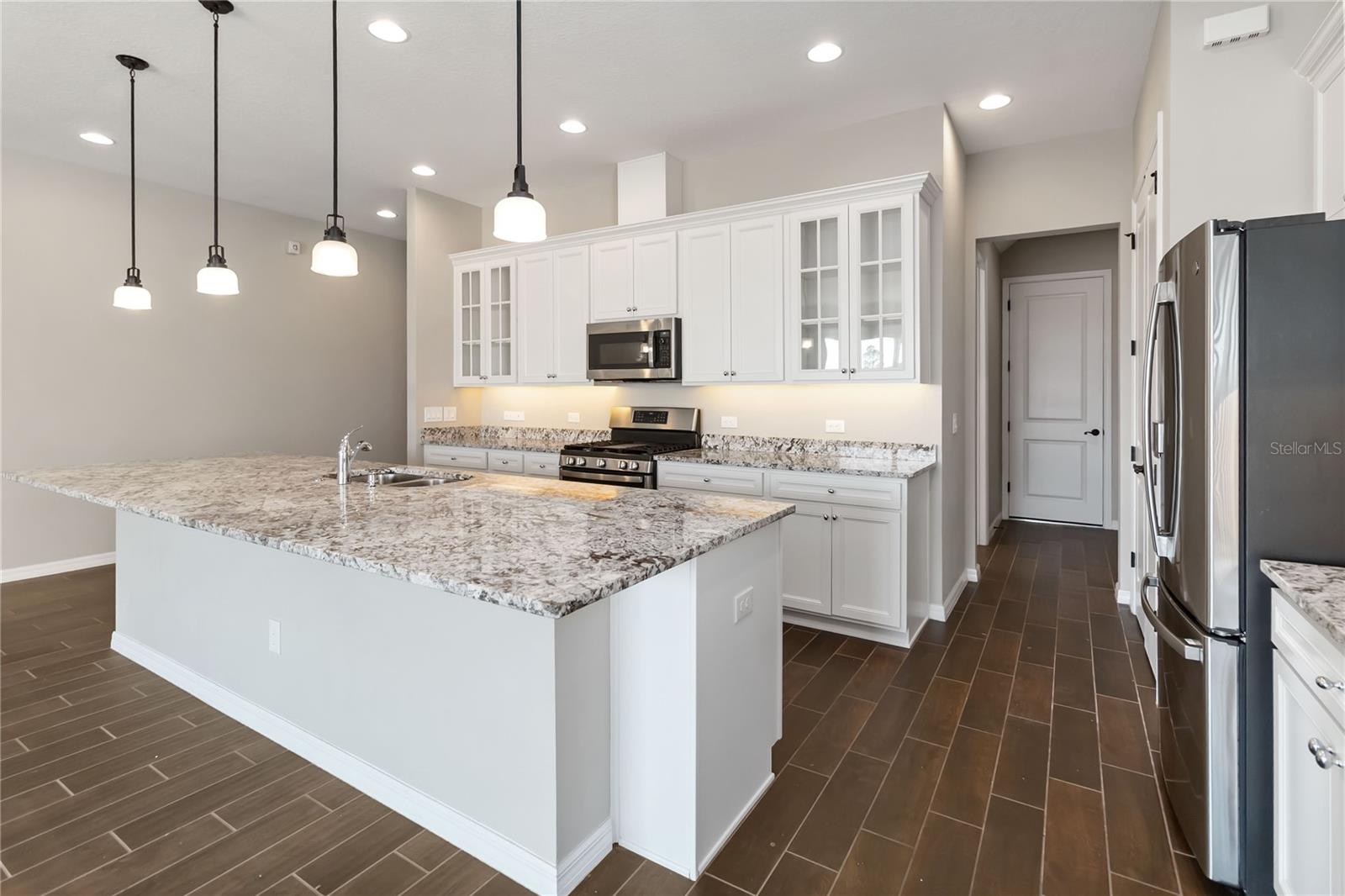 Image 12 of 45 For 2423 Zaballina Place 232